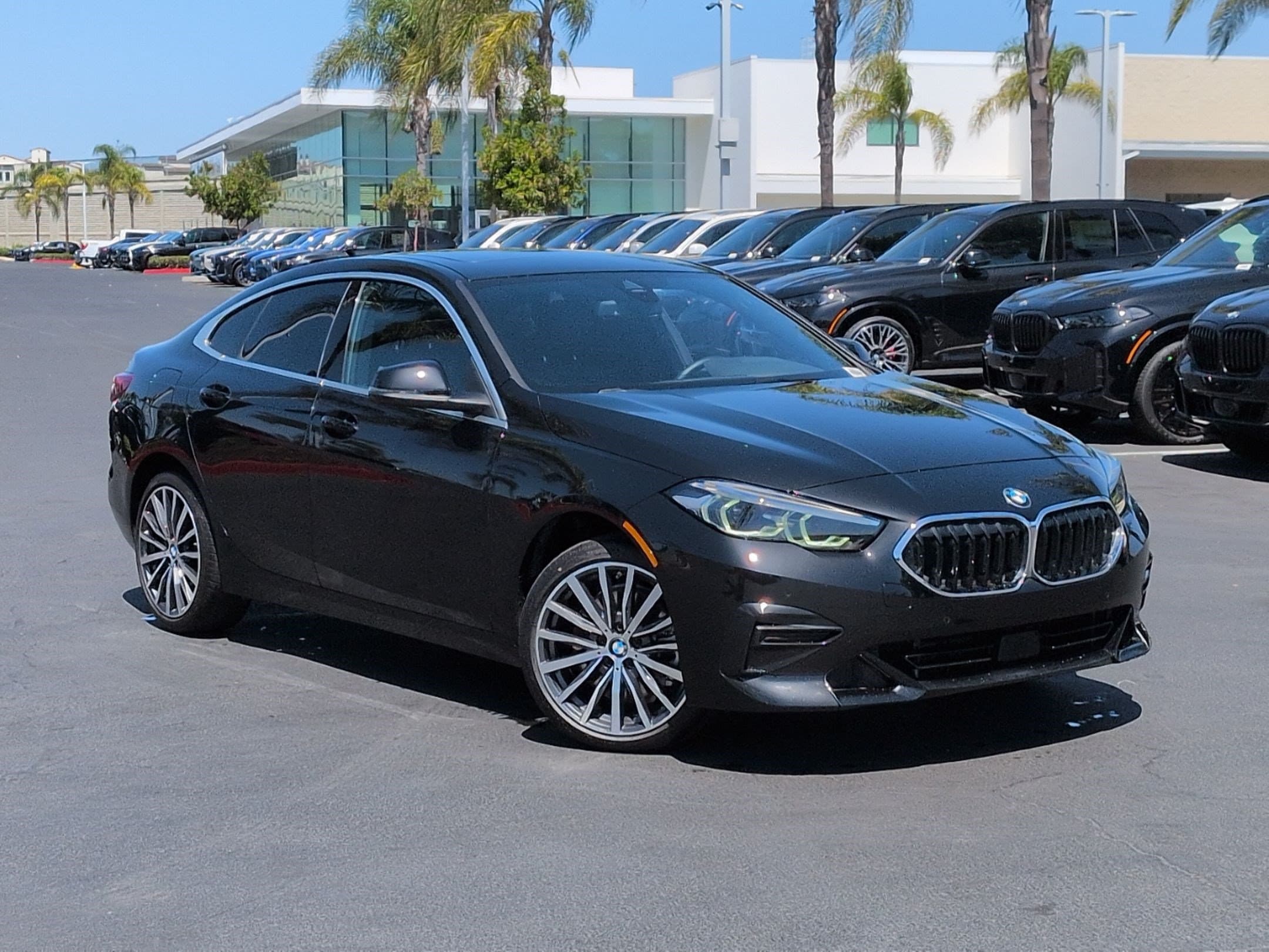 2024 BMW 2 photo 2