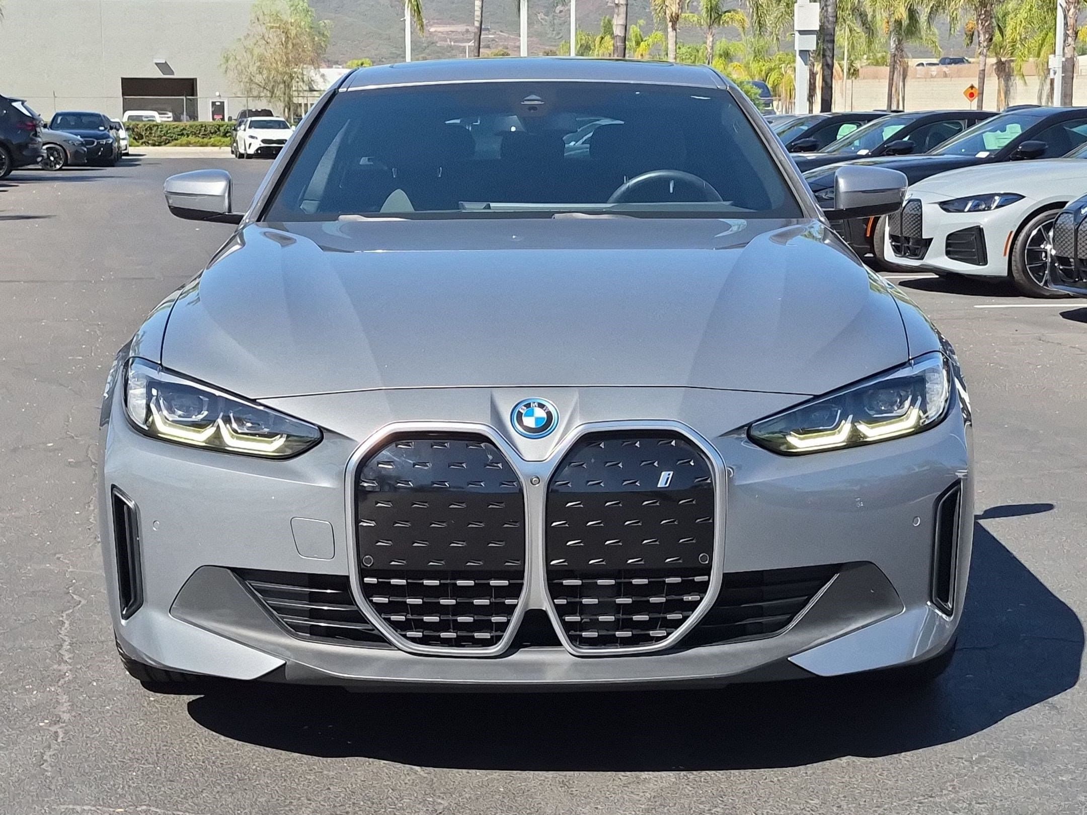 2023 BMW i4 photo 3