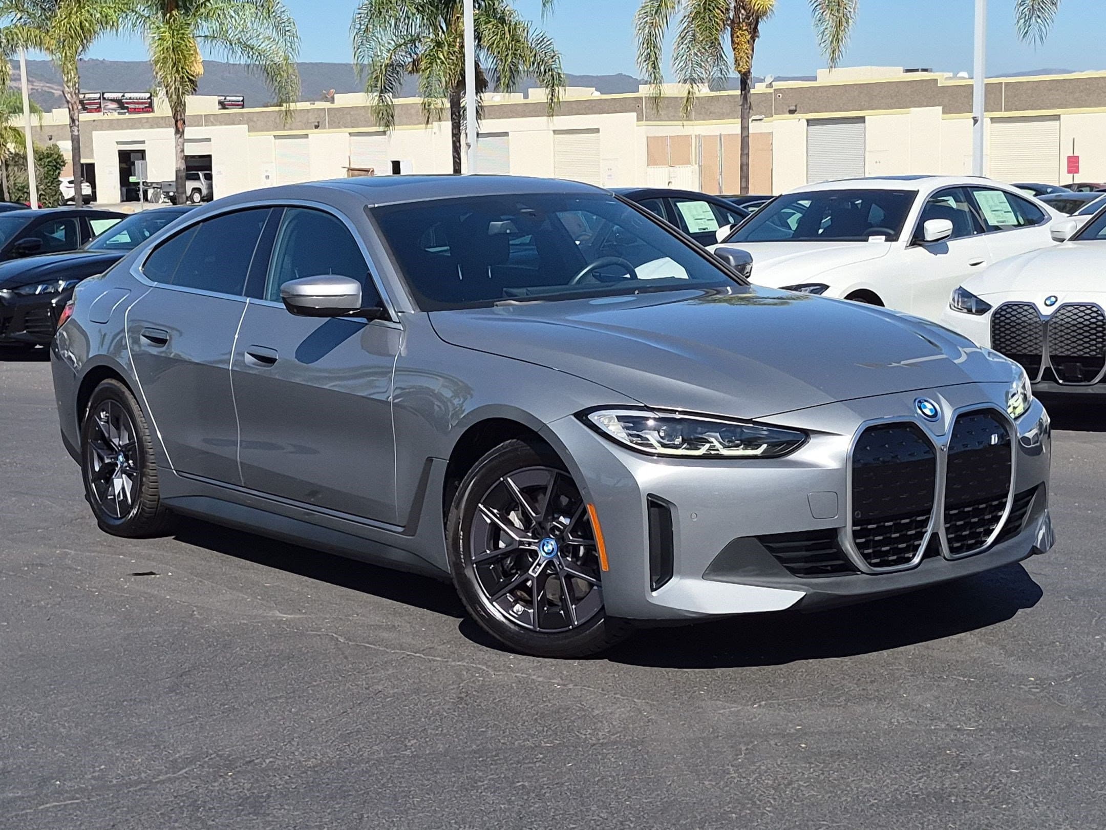 2023 BMW i4 photo 2
