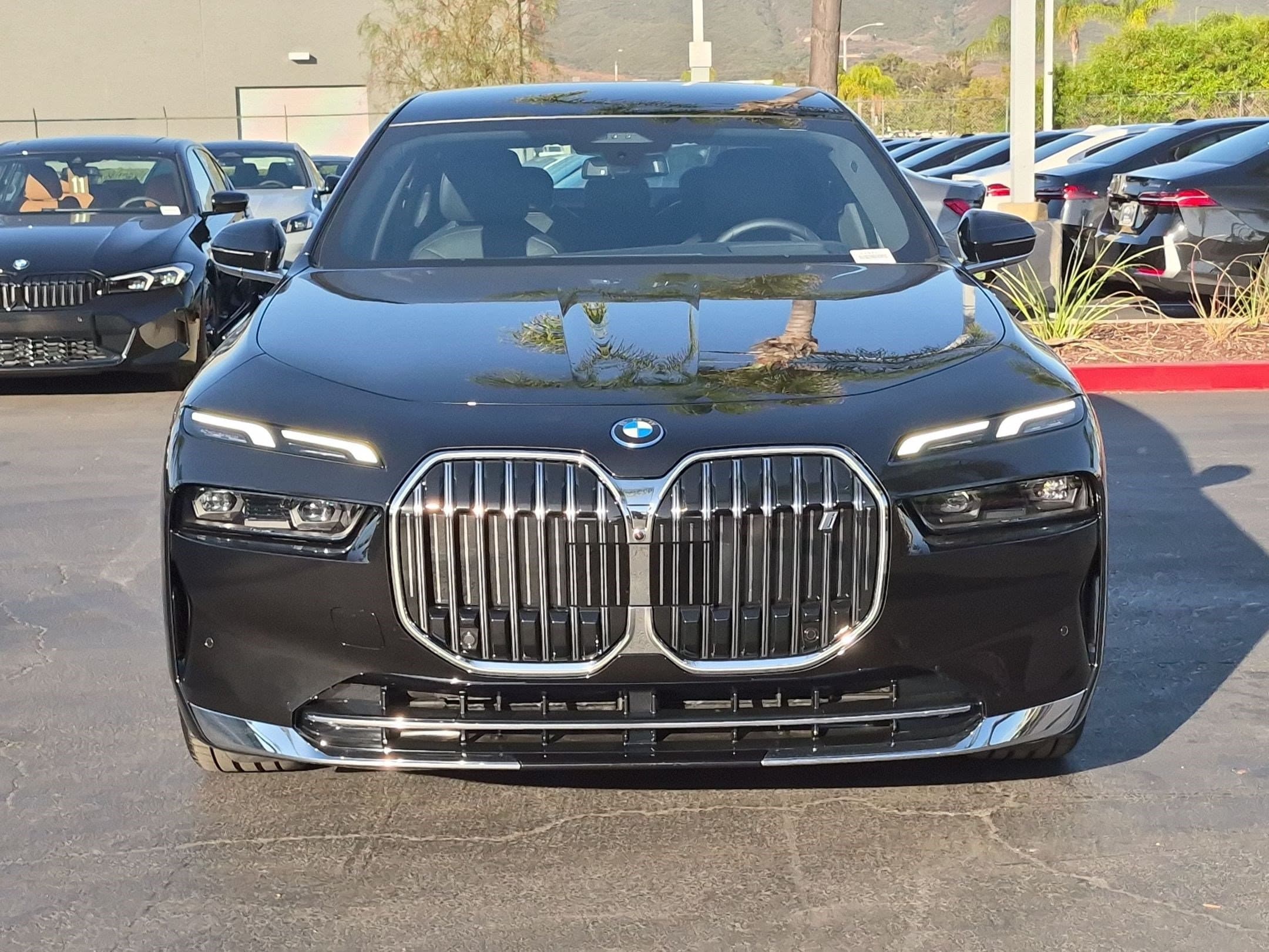 2026 BMW i7 photo 3