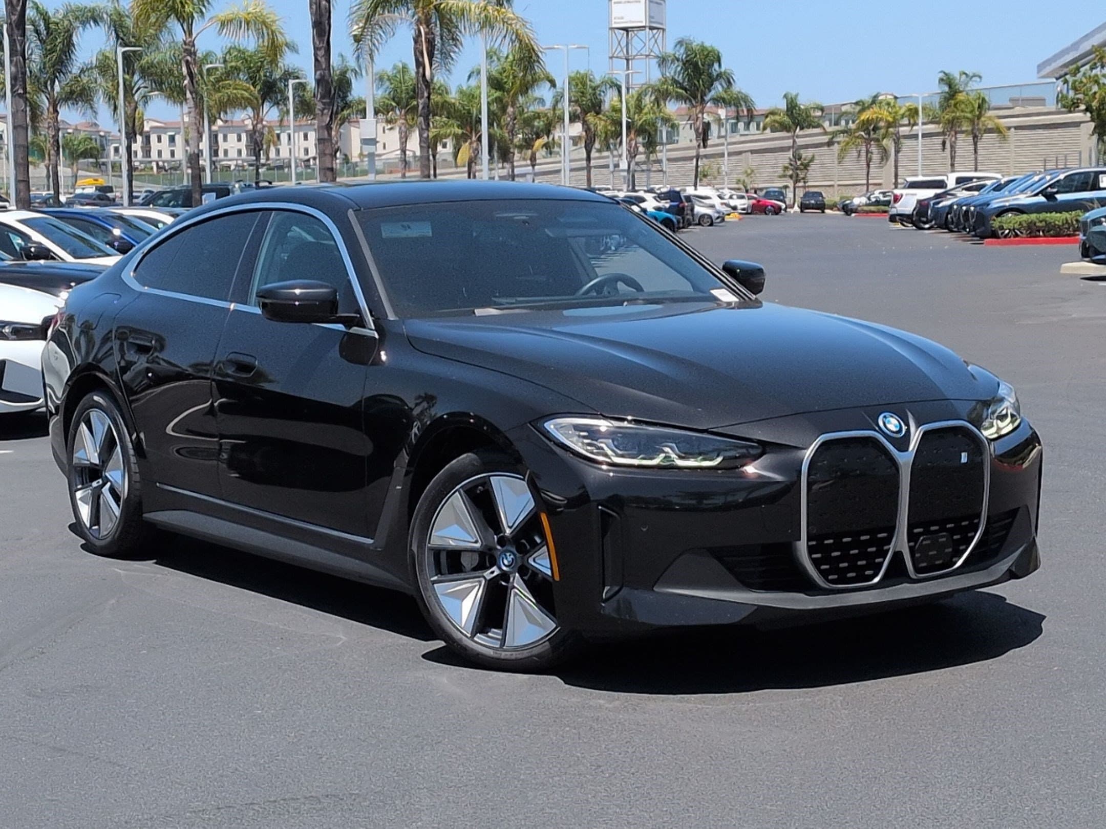 2024 BMW i4 photo 2