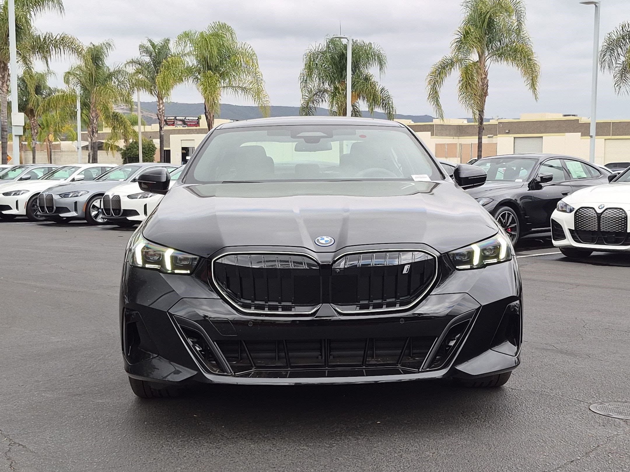 2027 BMW i5 photo 3