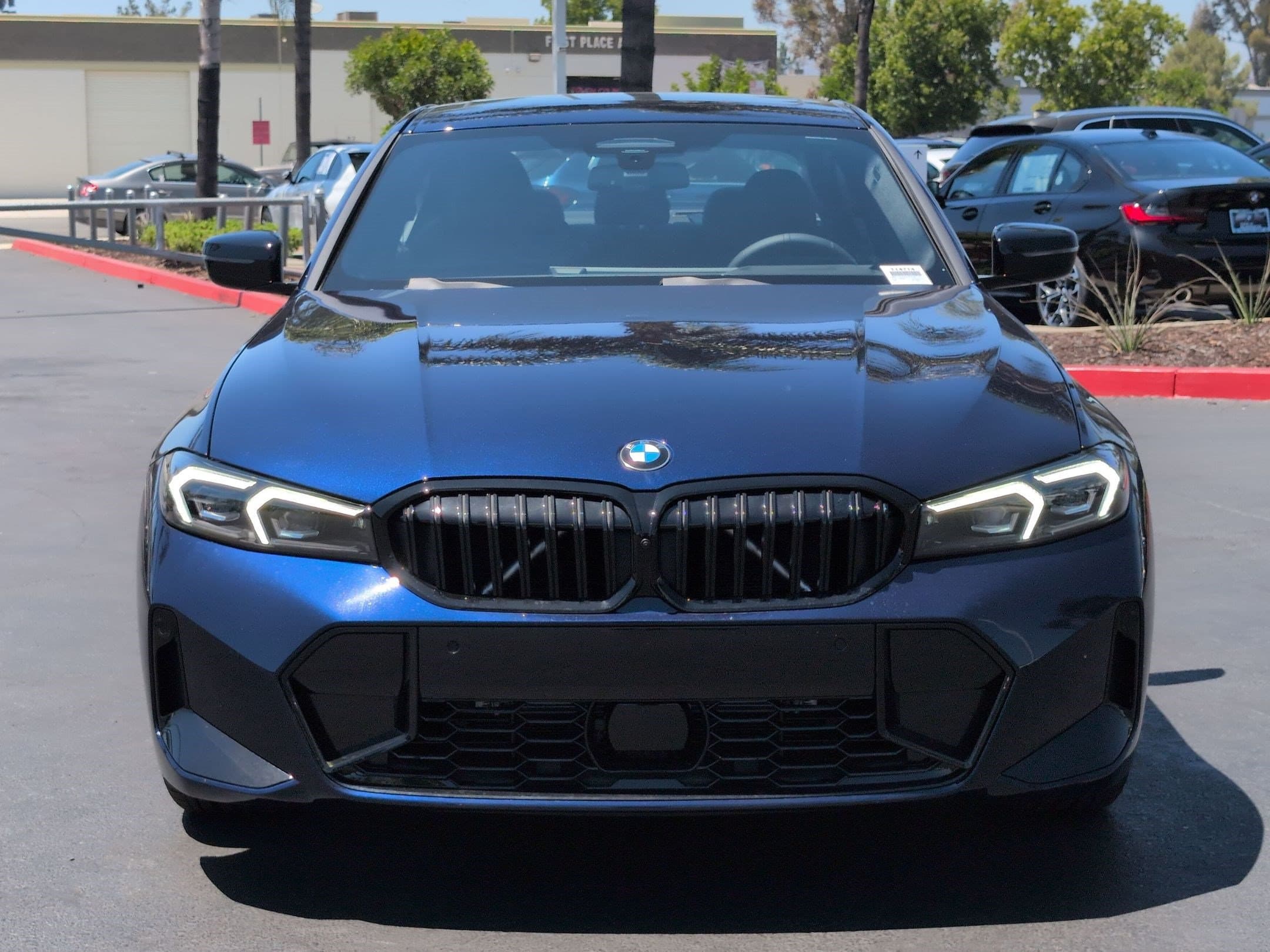 2026 BMW 3 photo 3