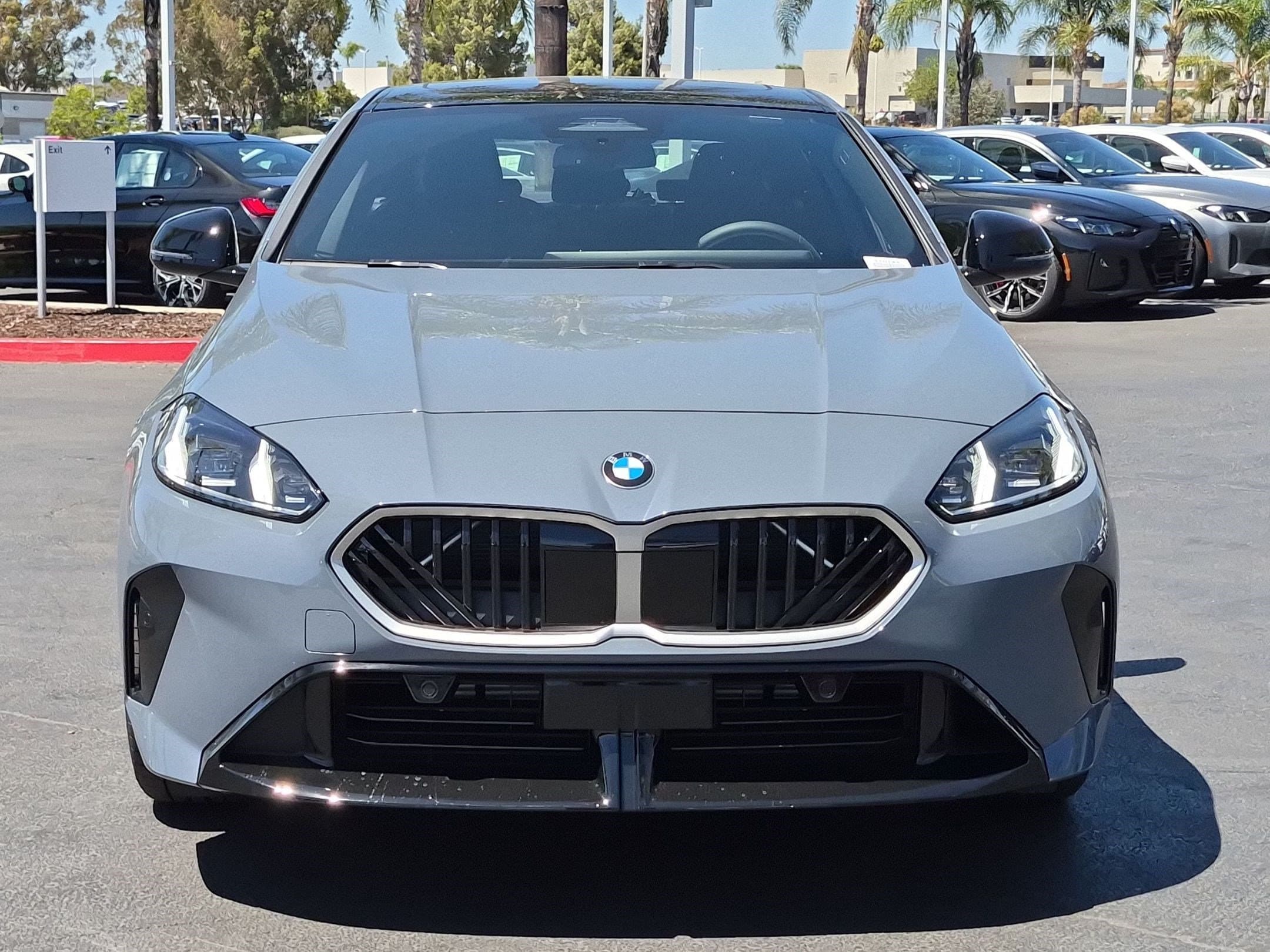 2026 BMW 2 photo 3