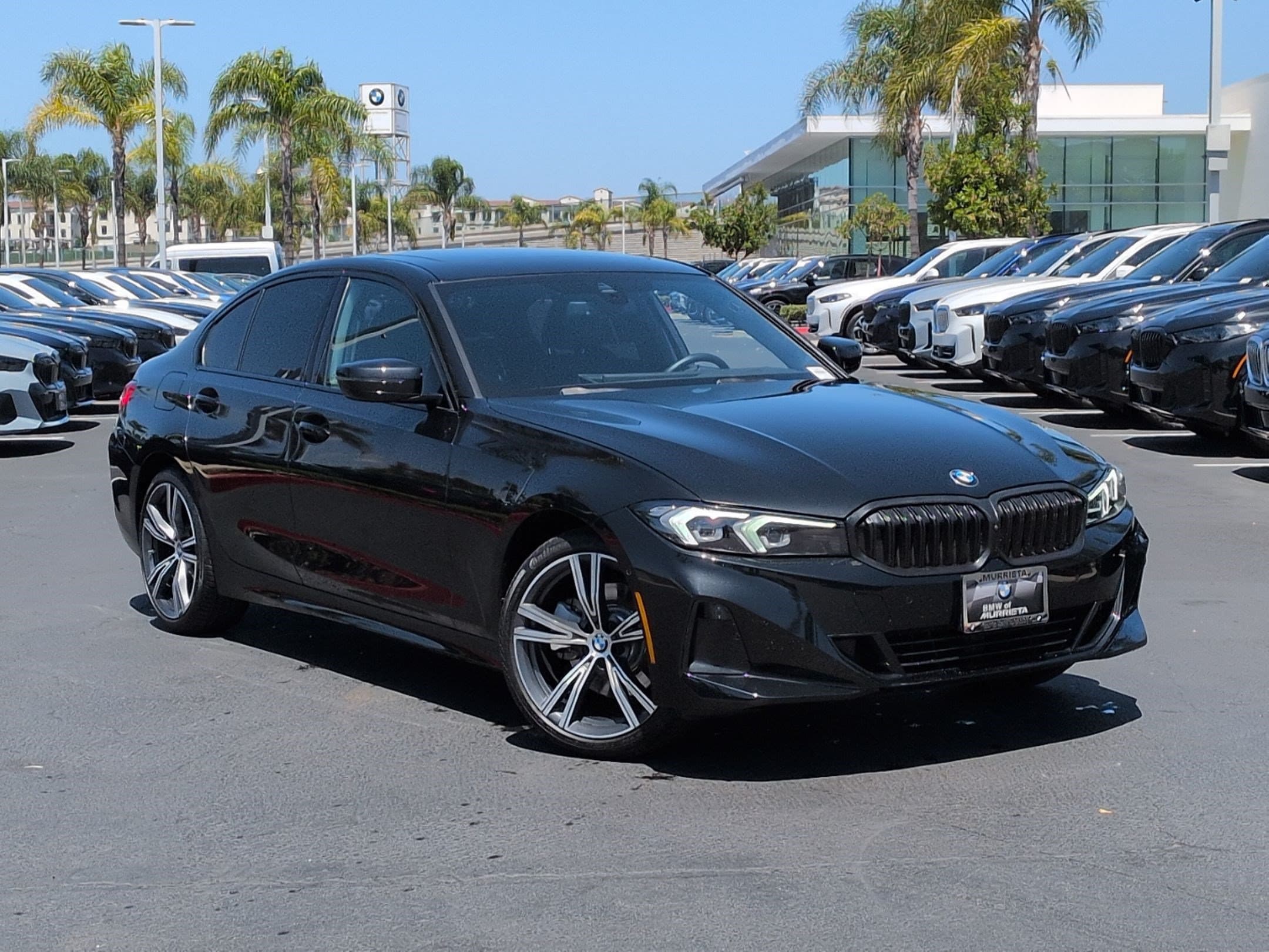 2023 BMW 3 photo 2