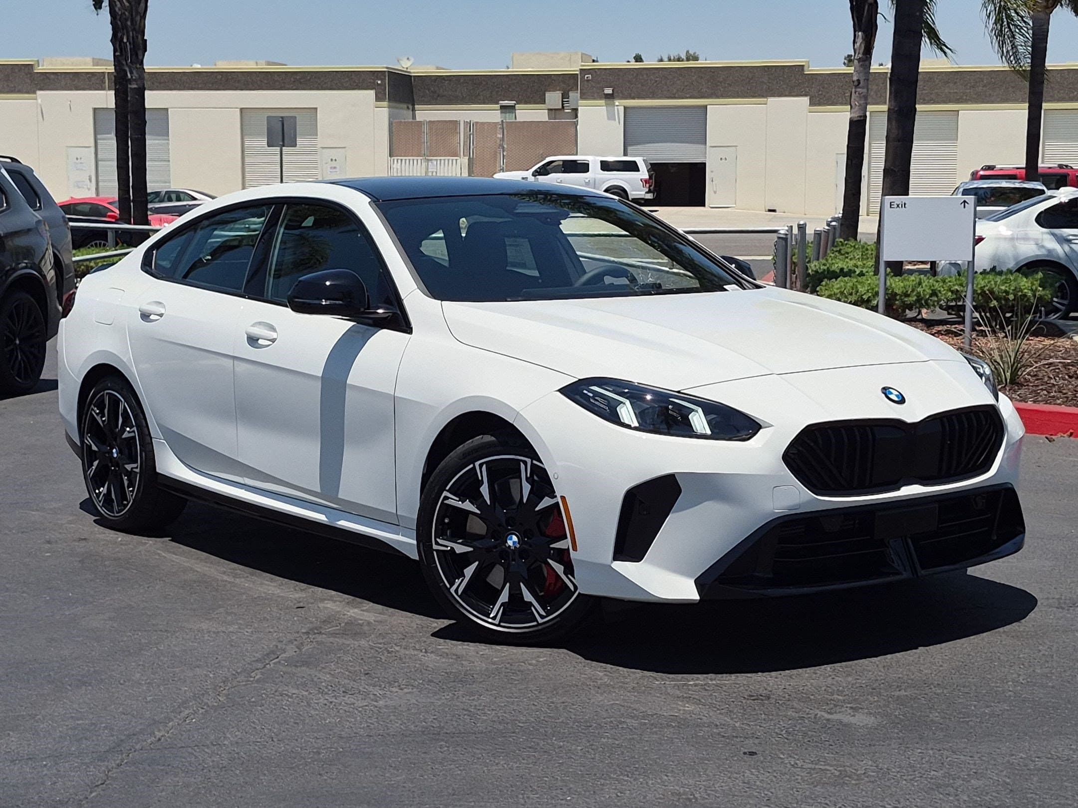 2026 BMW 2 photo 2