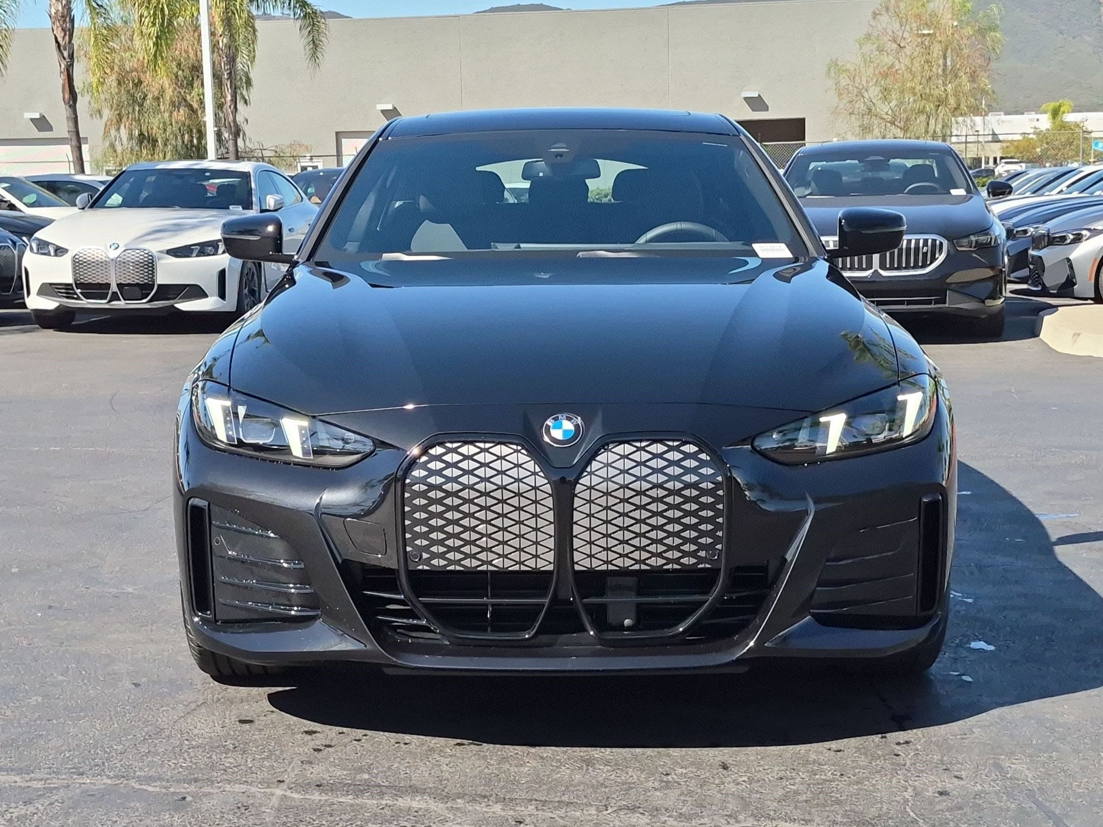 2026 BMW i4 photo 3