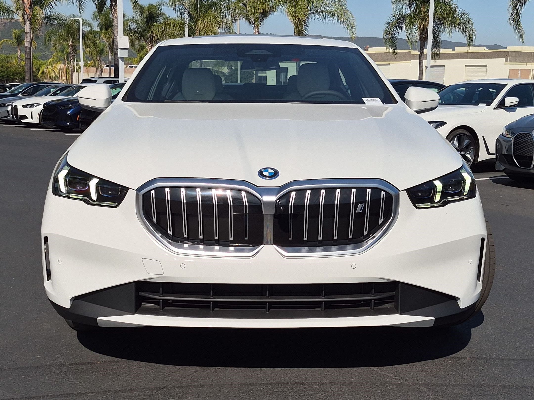 2027 BMW i5 photo 3