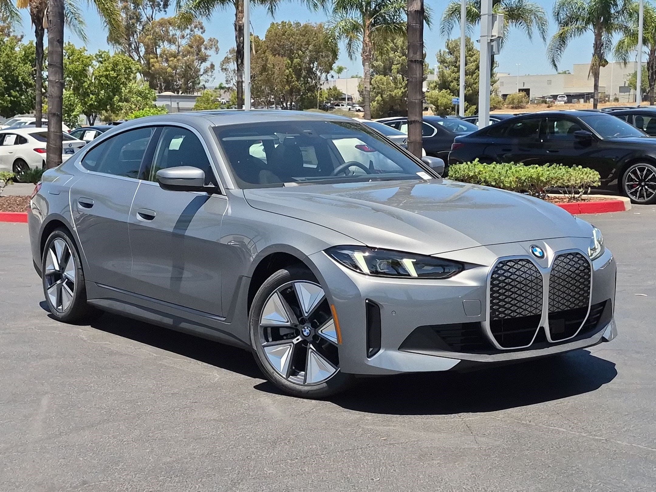2026 BMW i4 photo 2