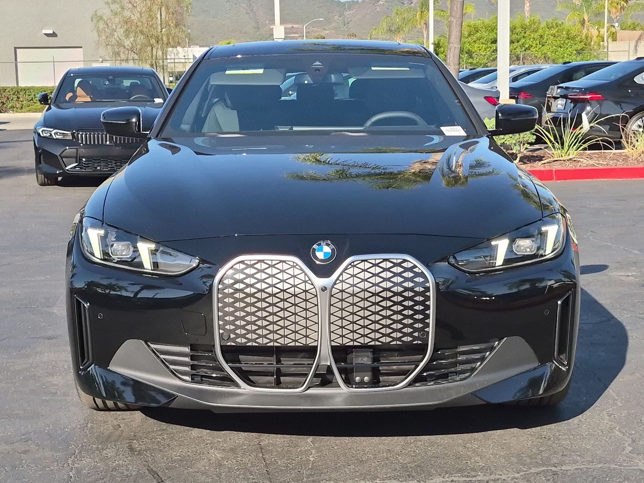 2026 BMW i4 photo 3