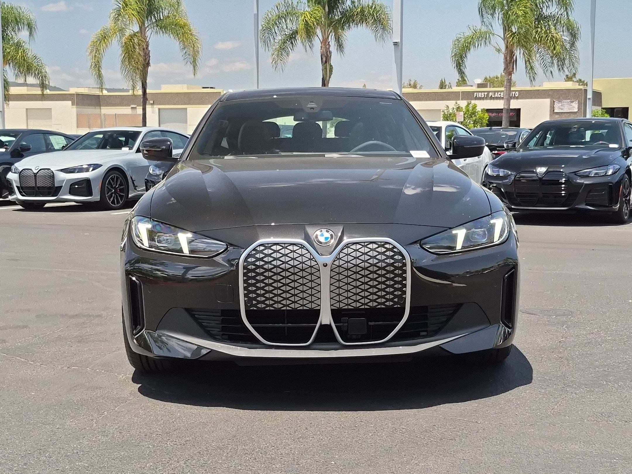 2026 BMW i4 photo 3