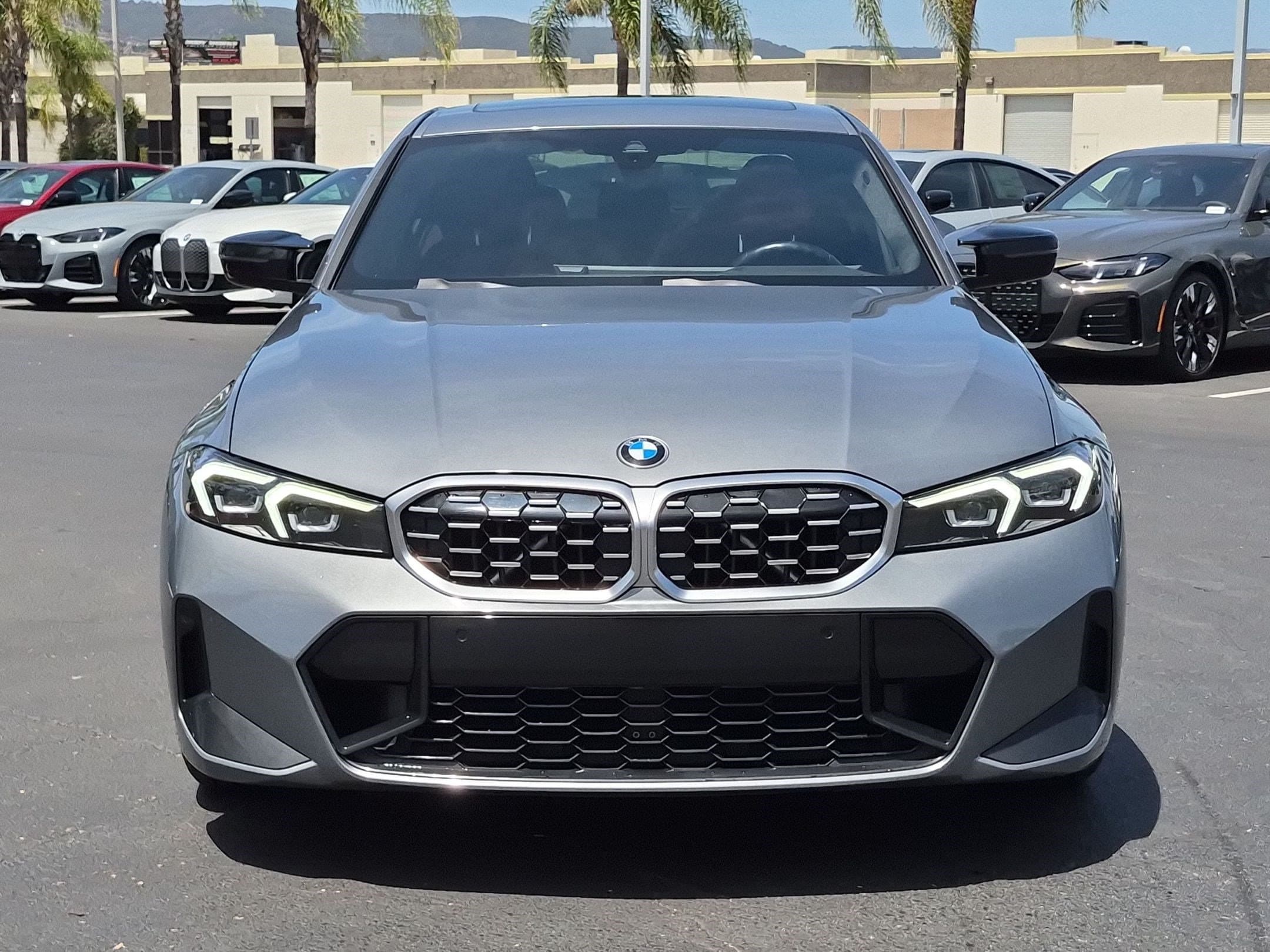 2024 BMW 3 photo 3