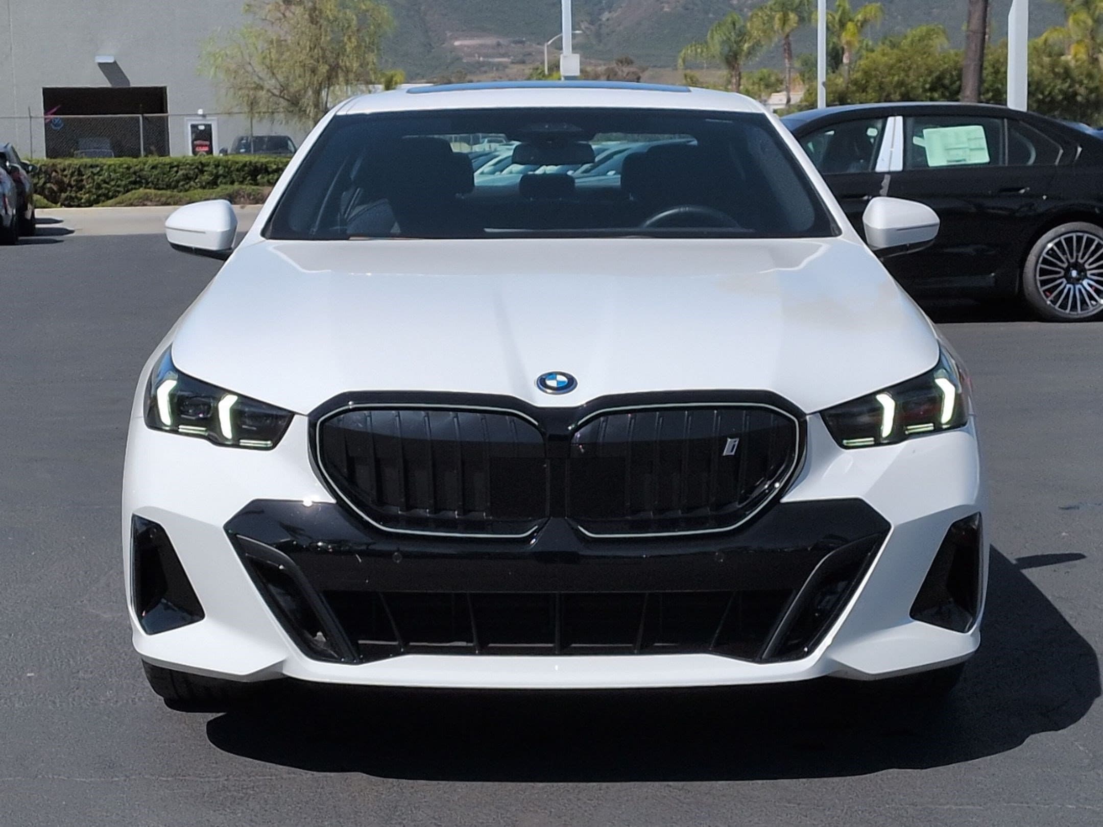 2026 BMW i5 photo 3