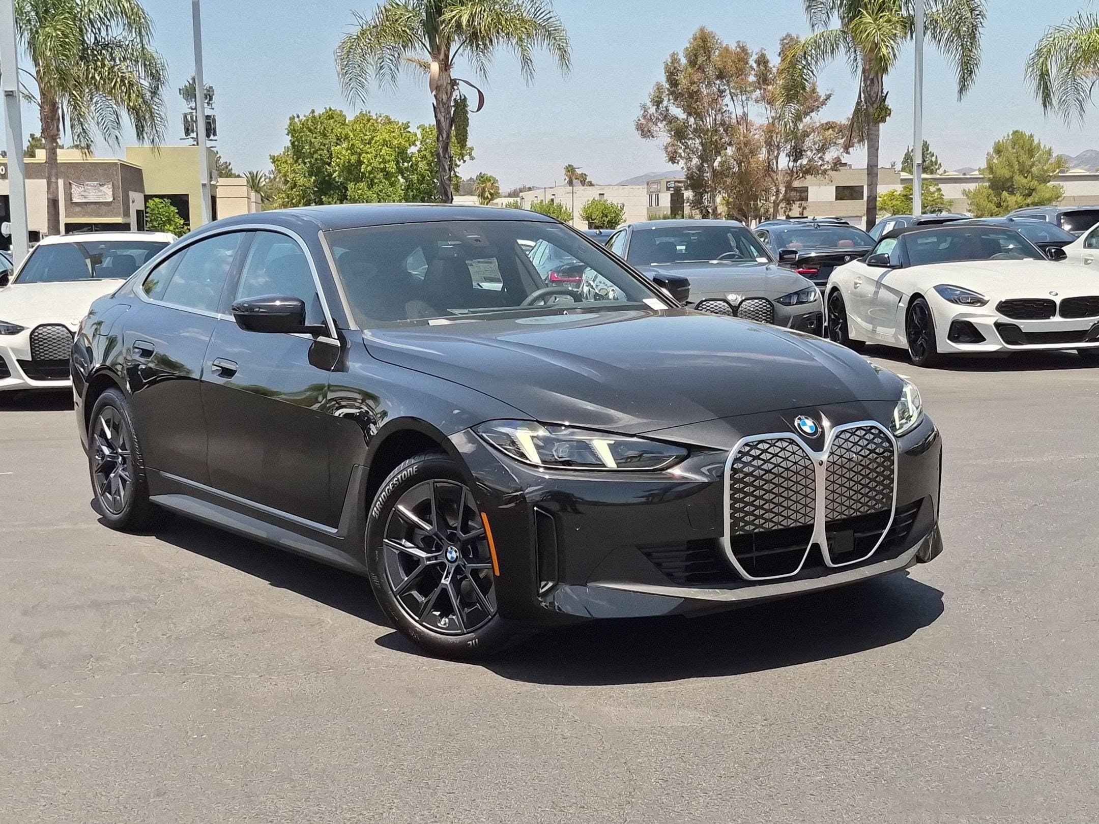 2026 BMW i4 photo 2