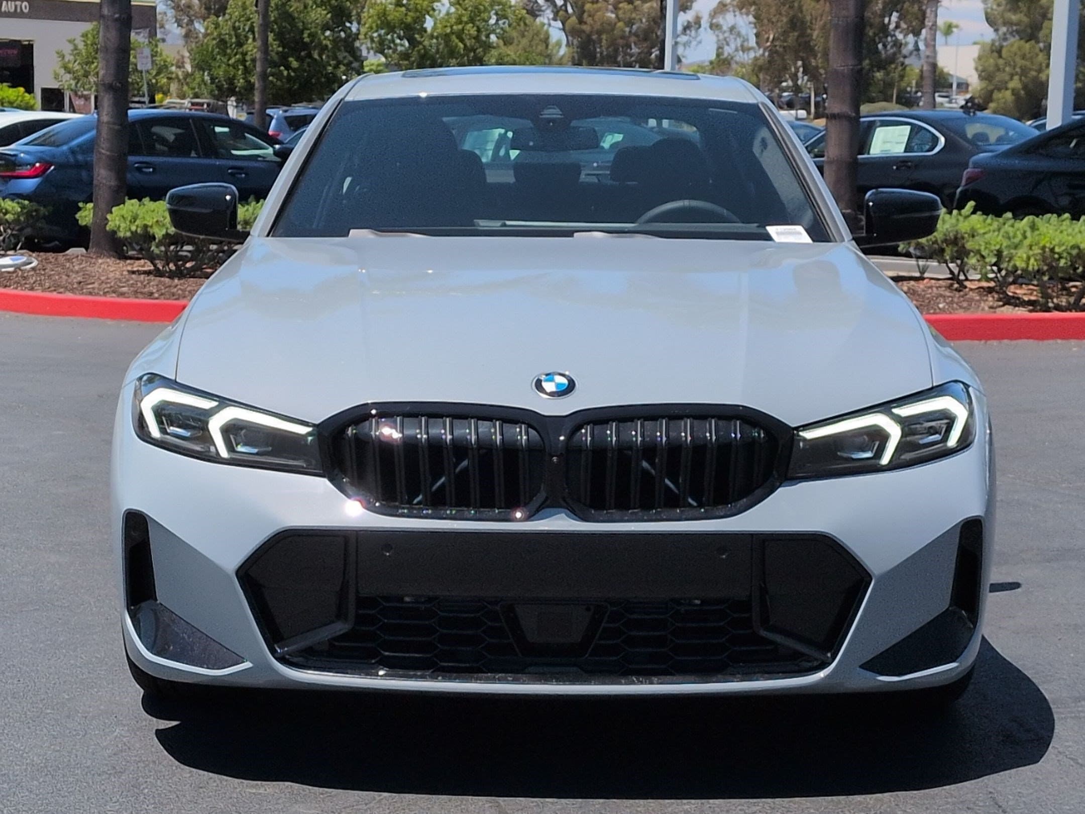 2026 BMW 3 photo 3