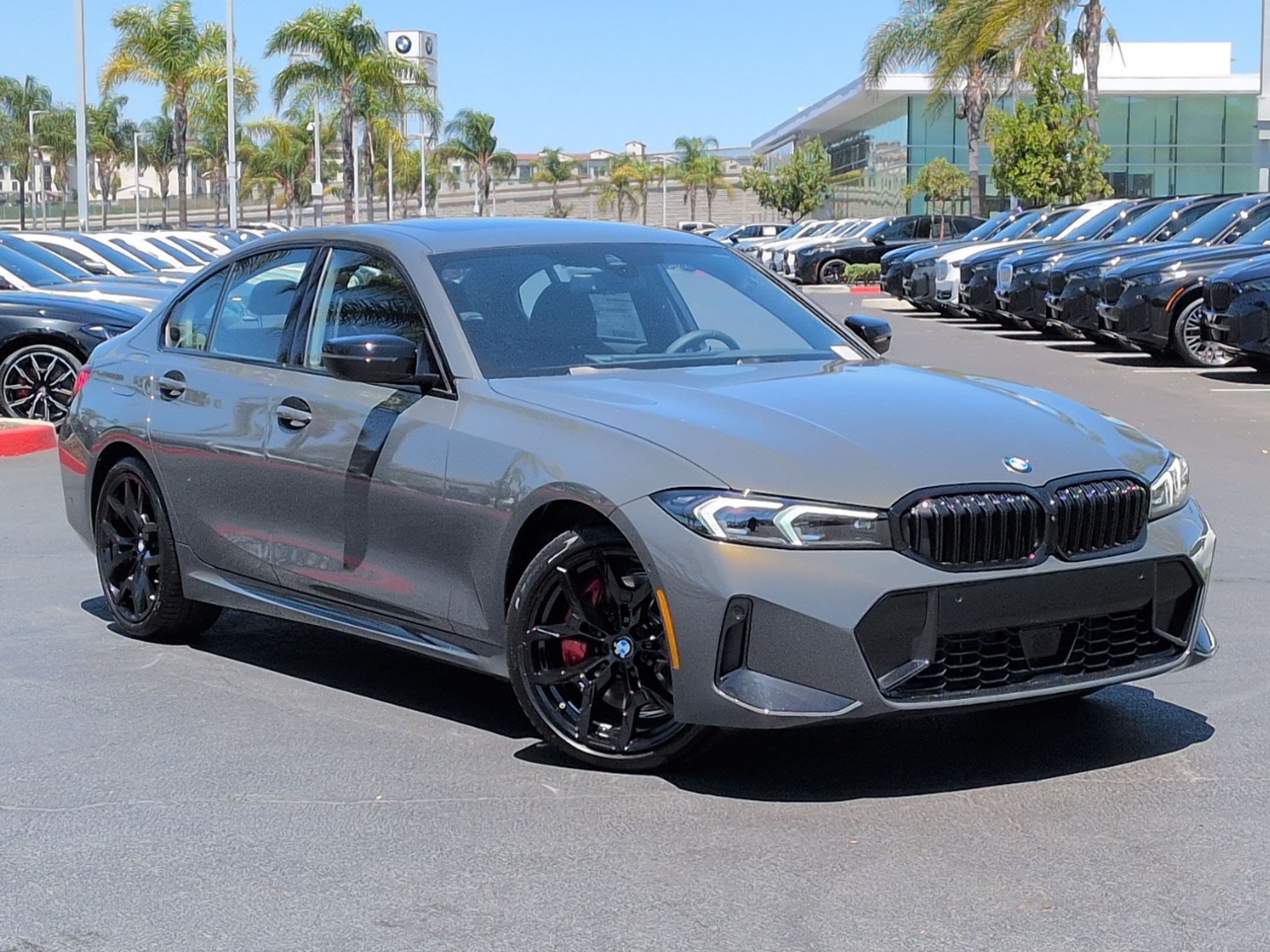 2026 BMW 3 photo 2