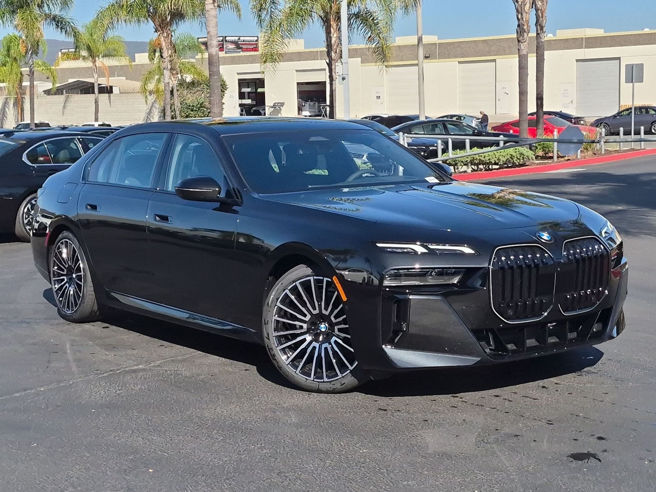 2026 BMW 7 photo 2