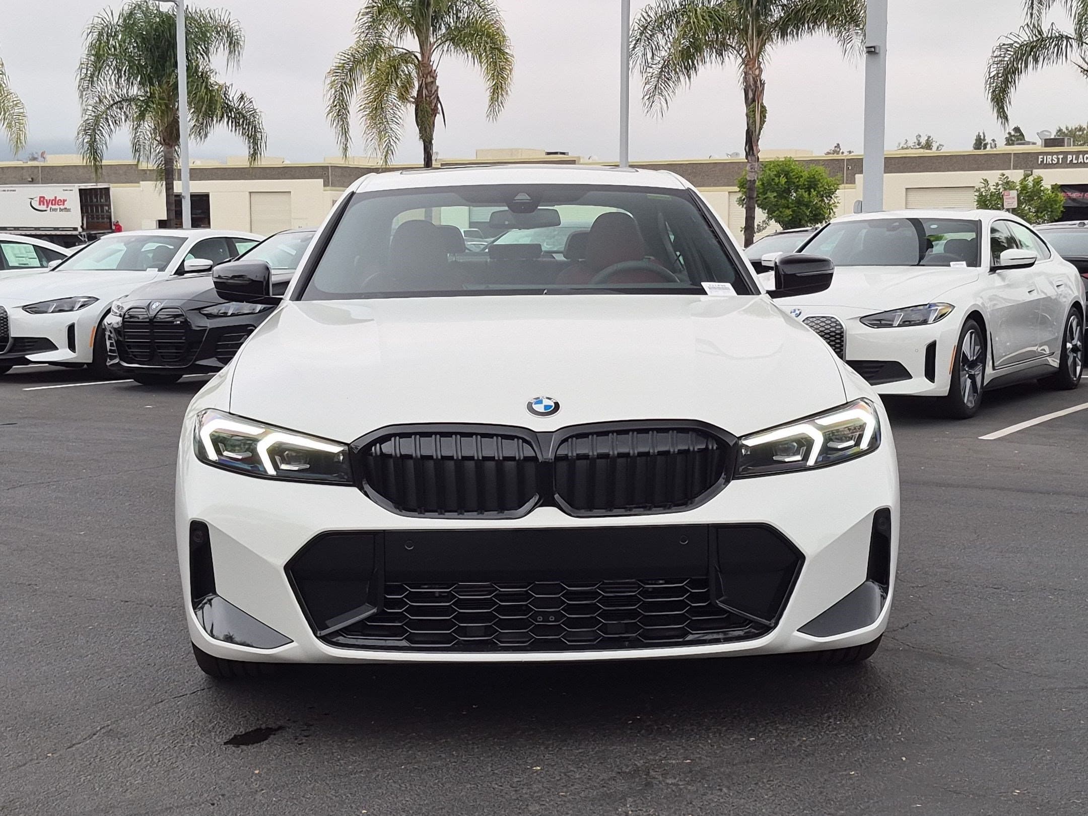 2026 BMW 3 photo 3