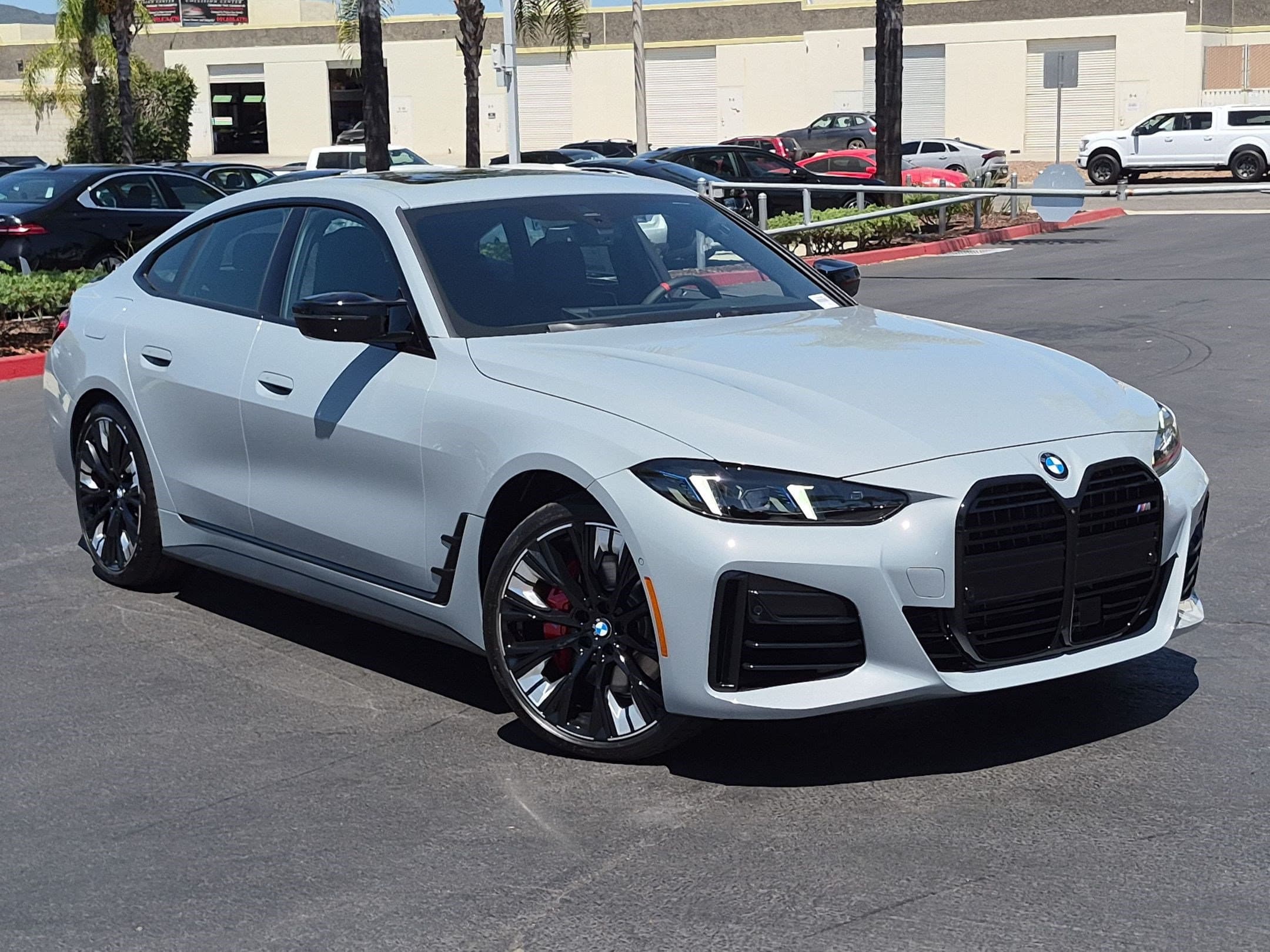 2026 BMW 4 photo 2