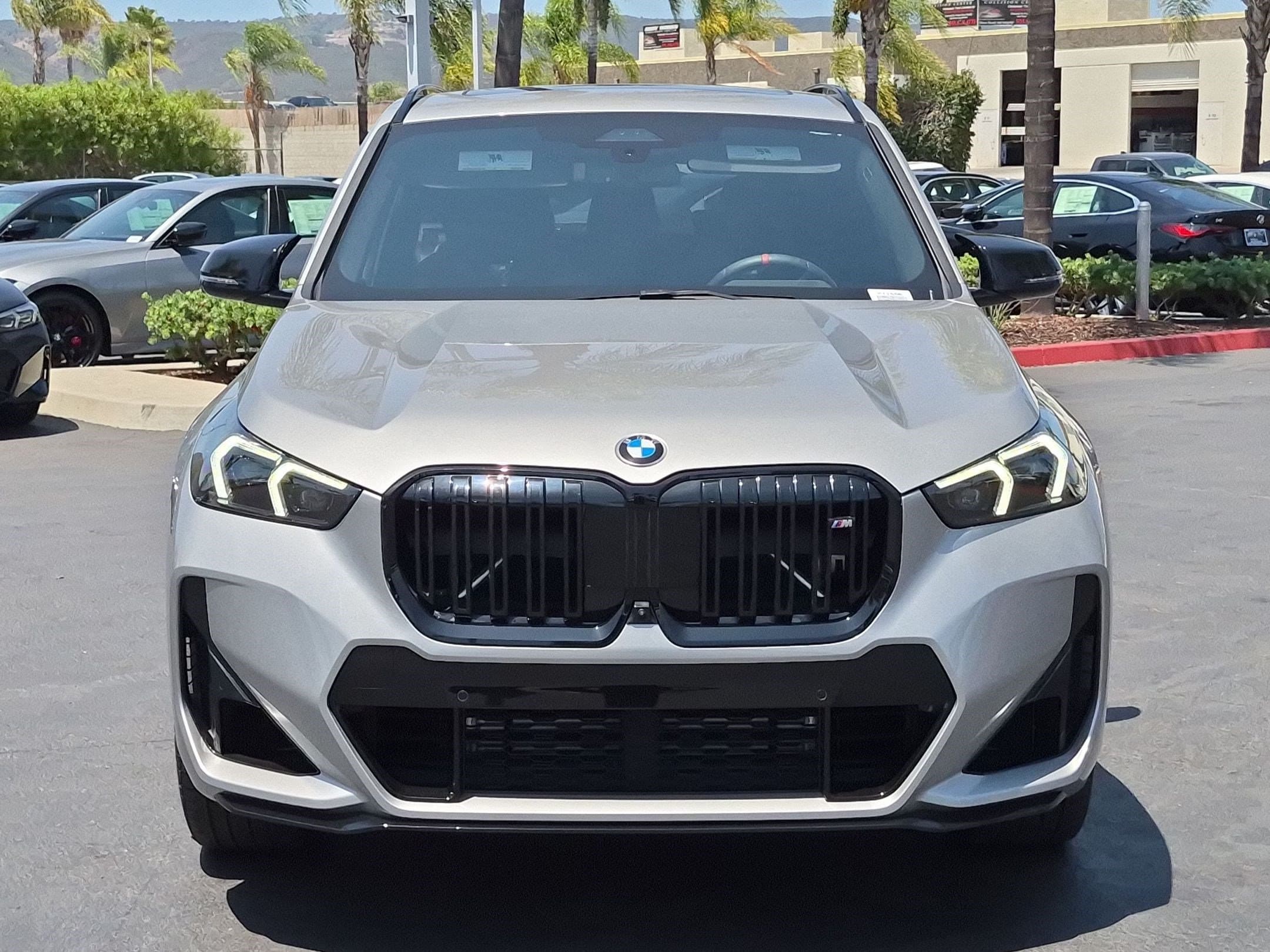 2025 BMW X1 photo 3