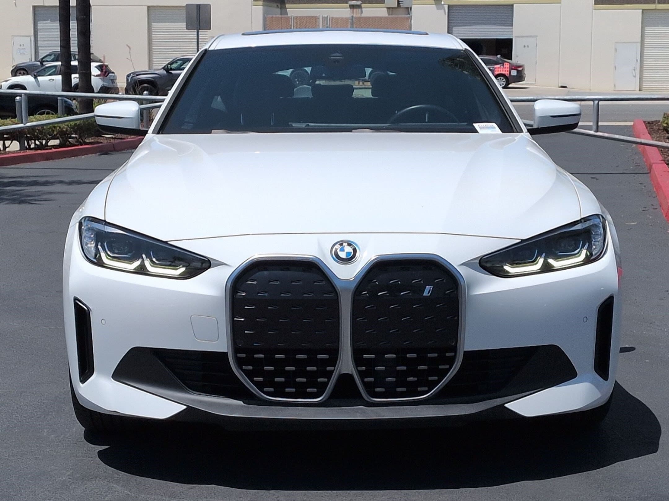 2023 BMW i4 photo 3
