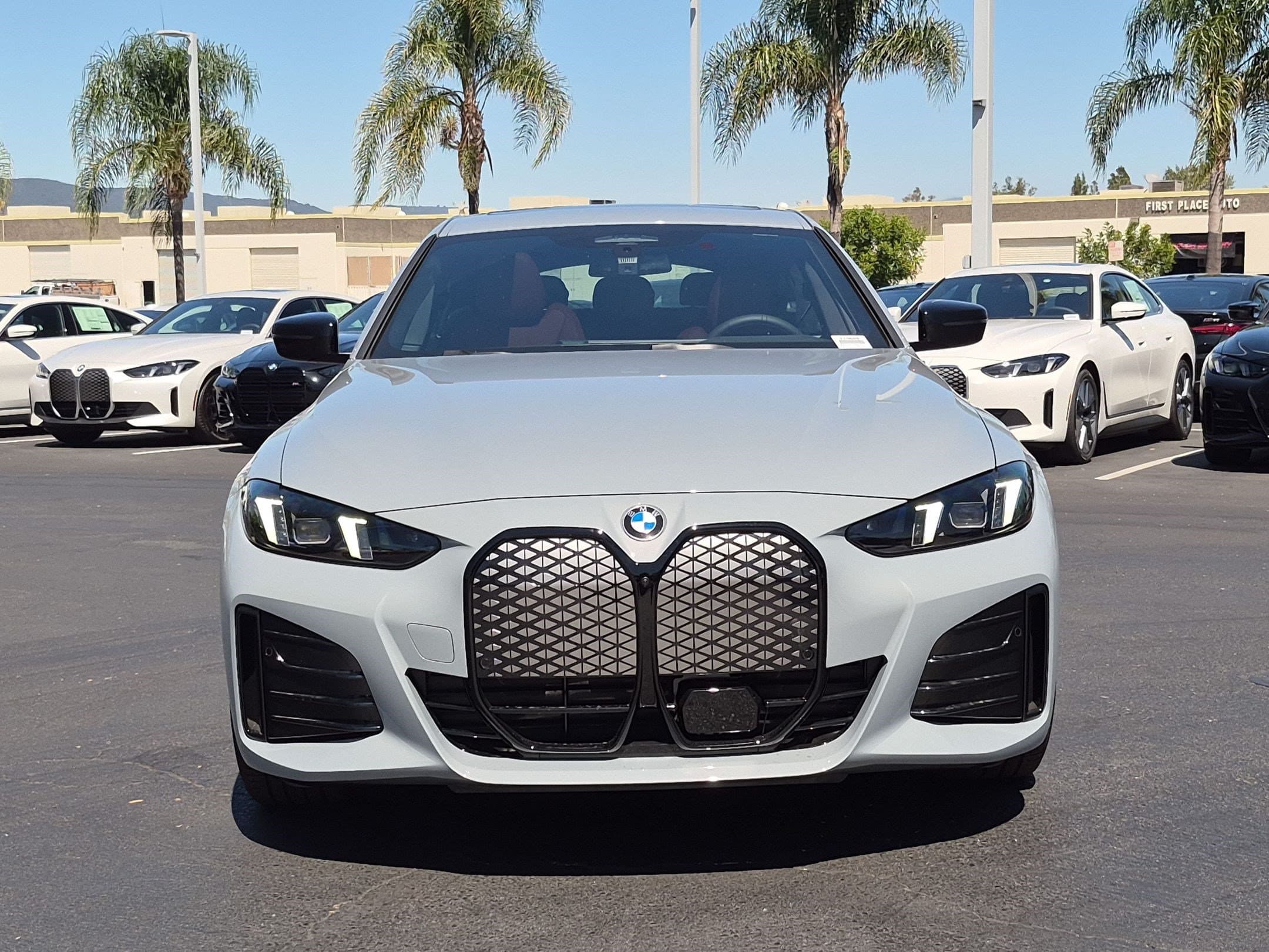 2026 BMW i4 photo 3
