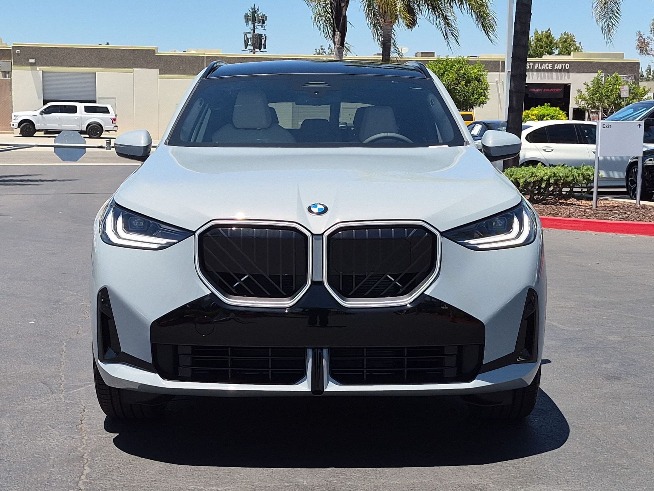 2026 BMW X3 photo 3