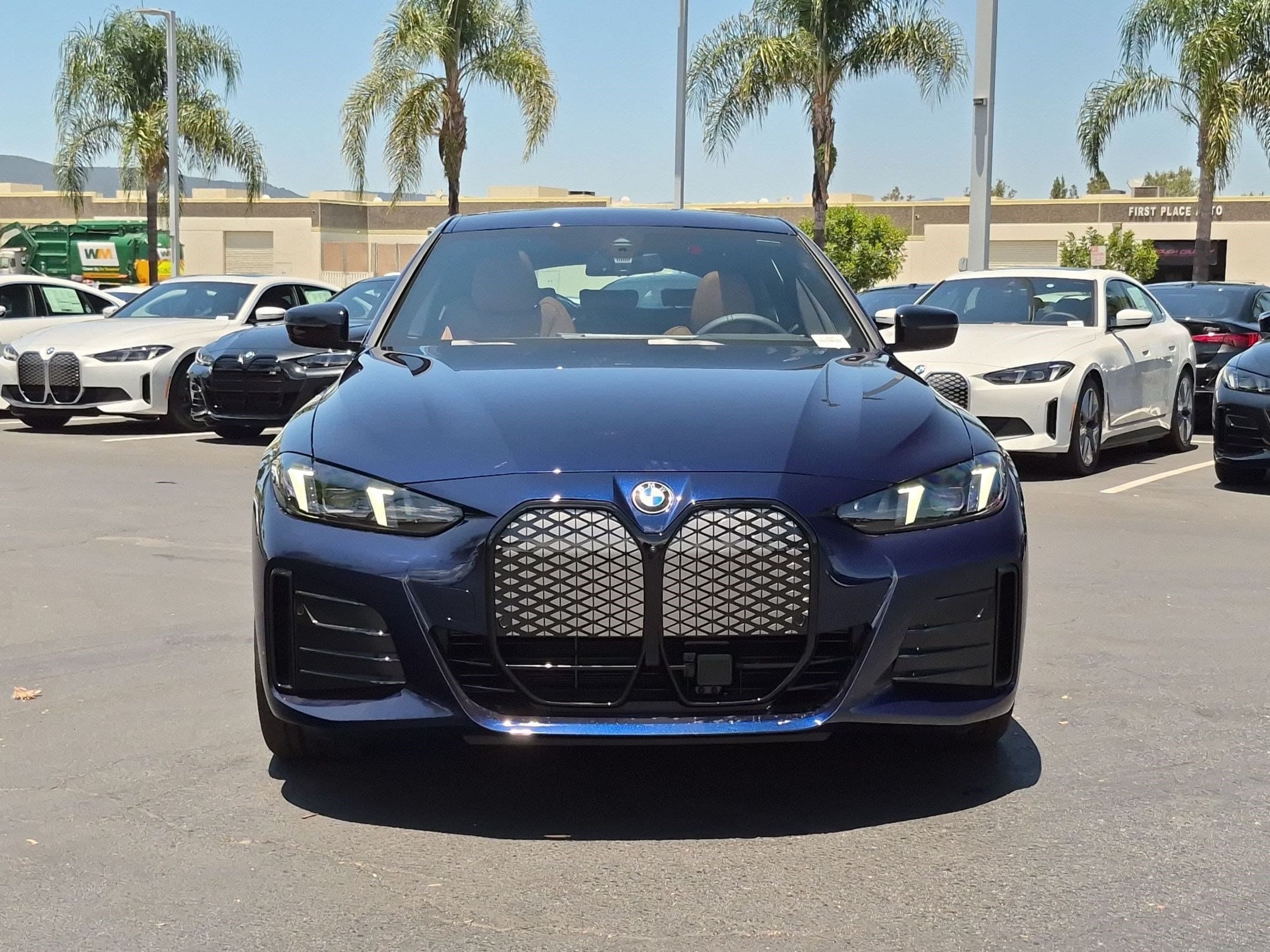 2026 BMW i4 photo 3