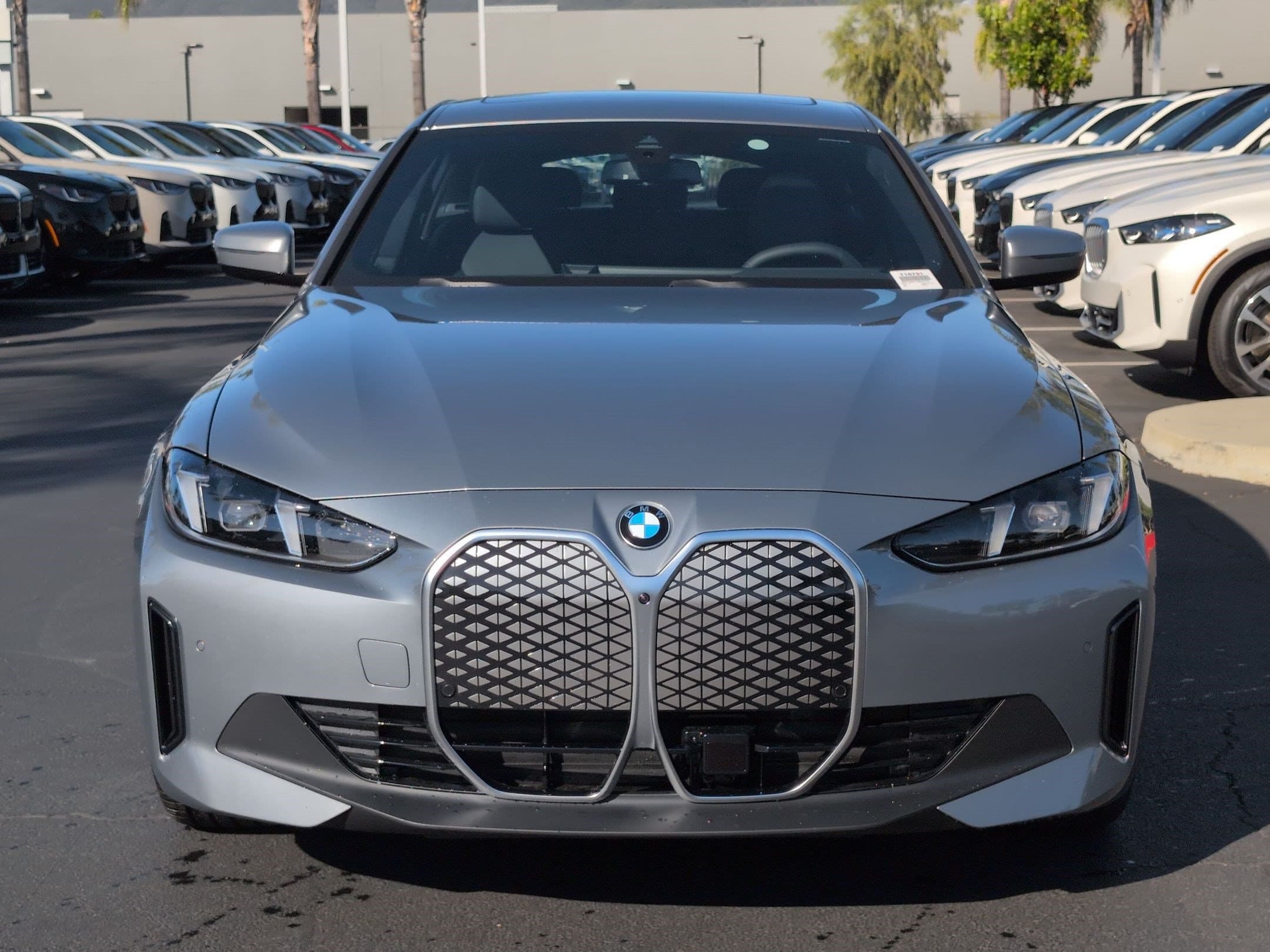 2026 BMW i4 photo 3