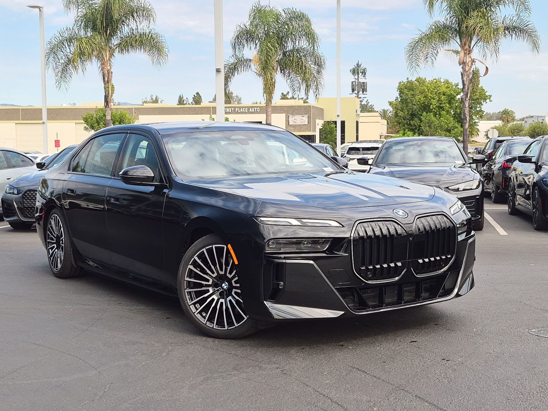2026 BMW i7 photo 2