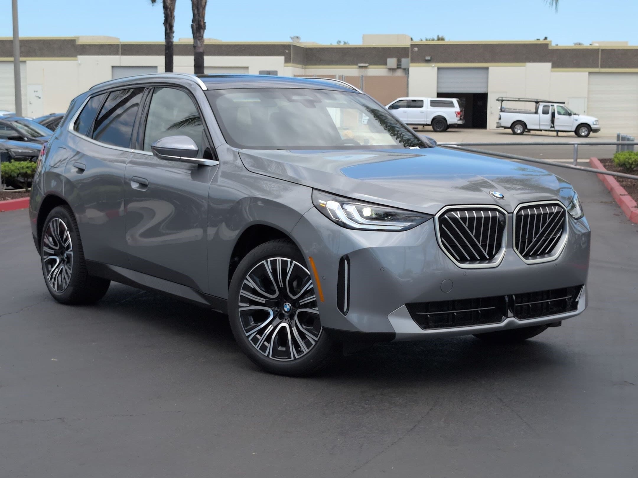 2026 BMW X3 photo 2