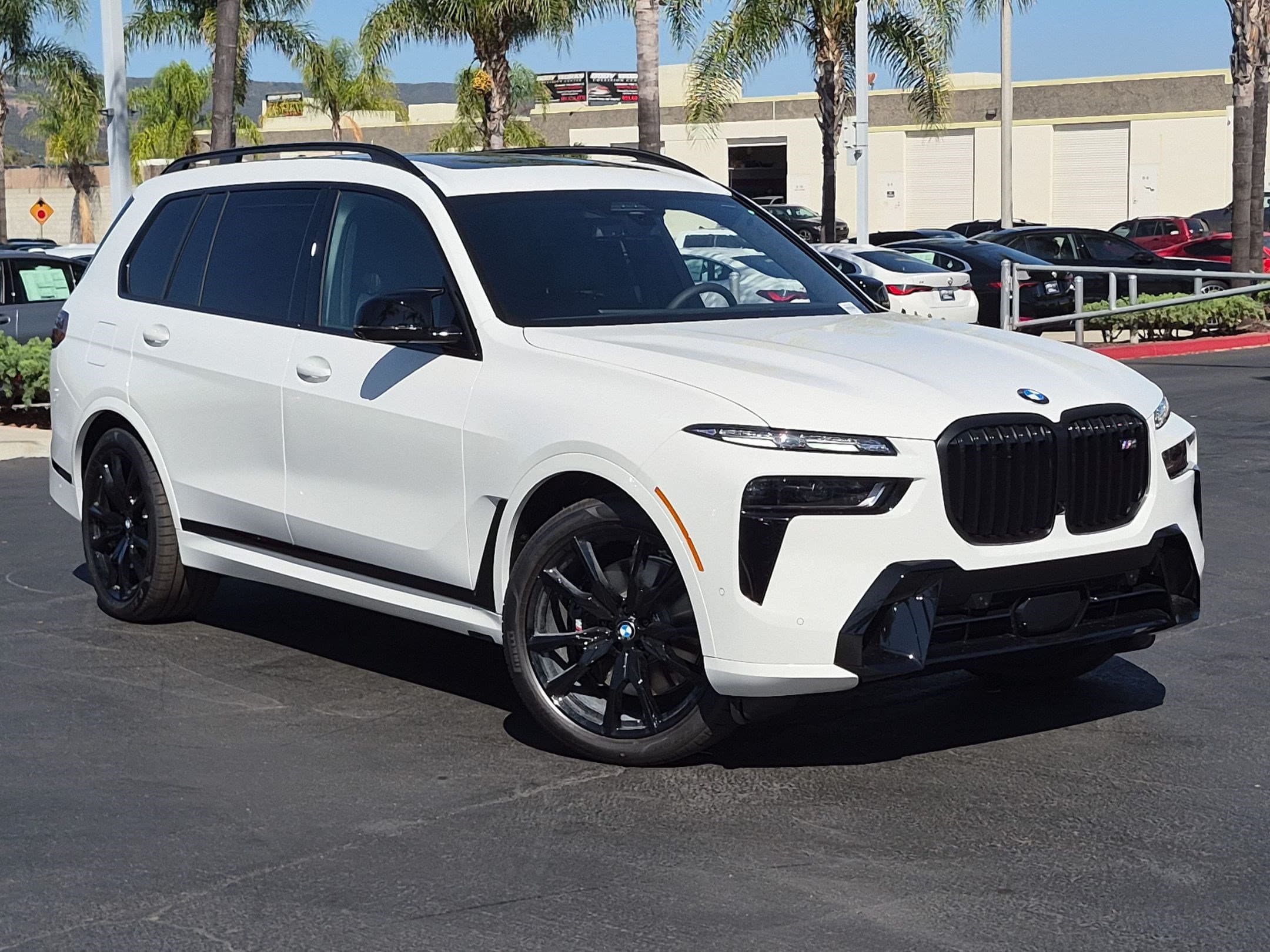 2027 BMW X7 photo 2