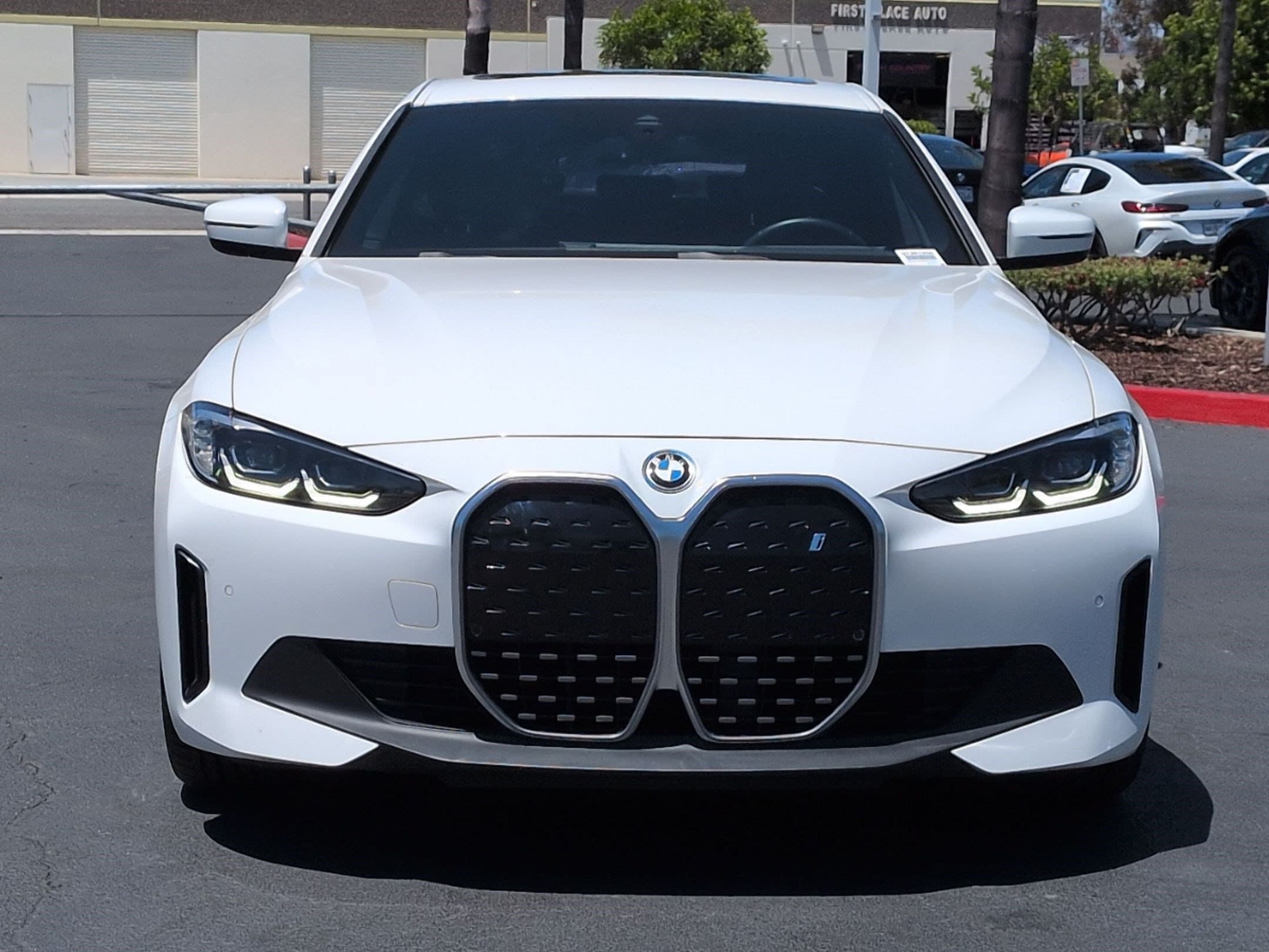 2024 BMW i4 photo 3