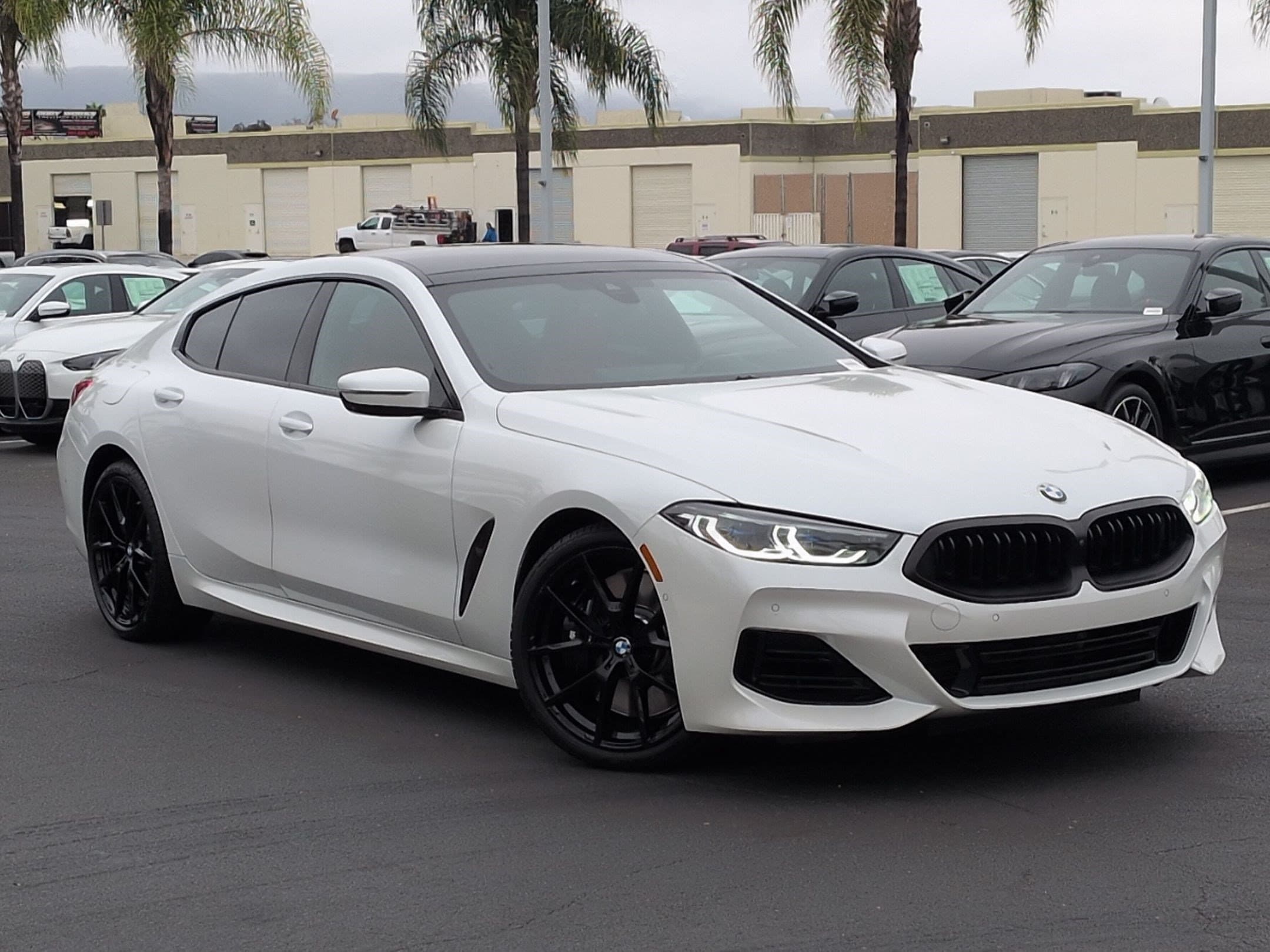 2024 BMW 8 photo 2