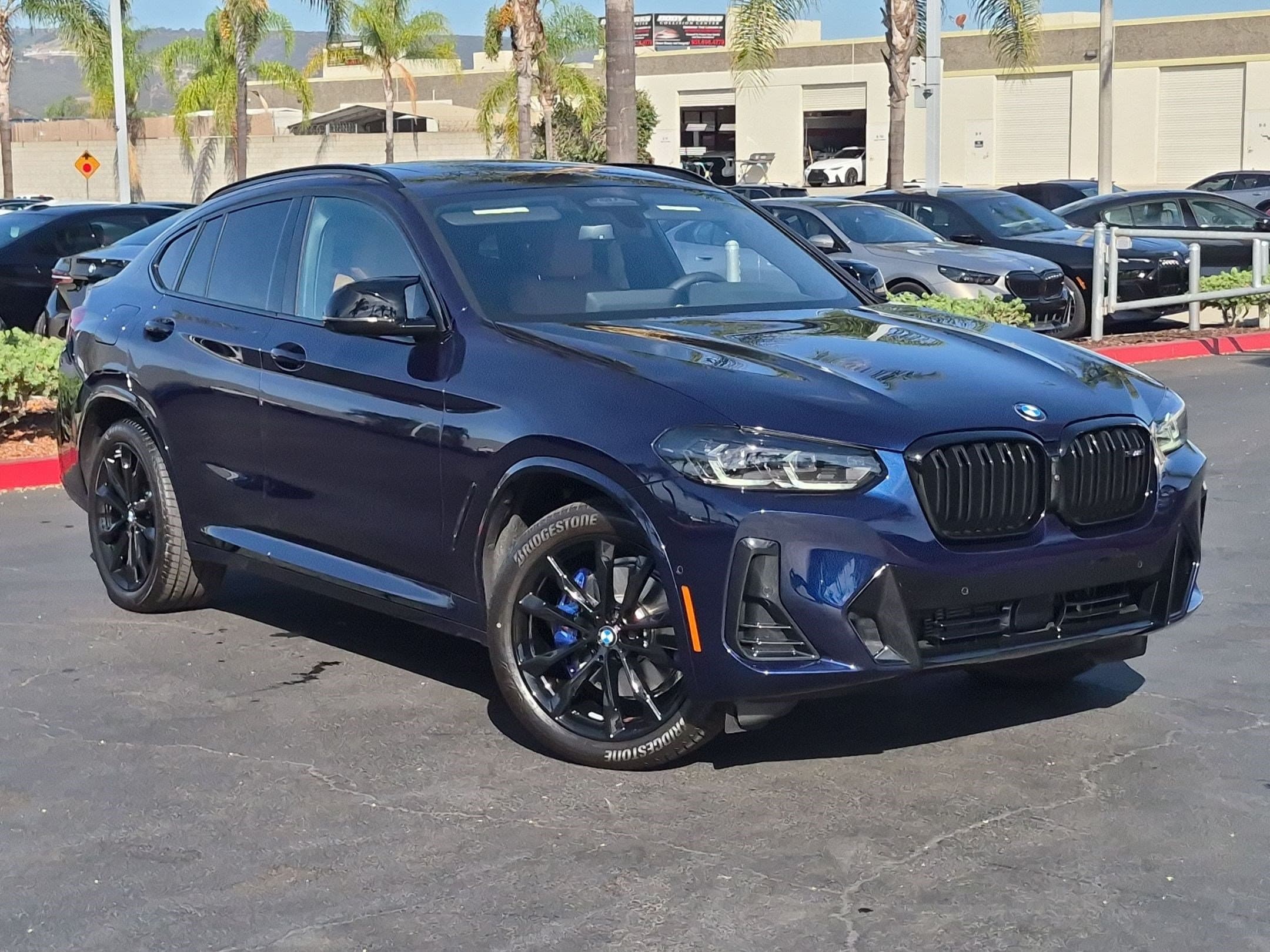 2025 BMW X4 photo 2