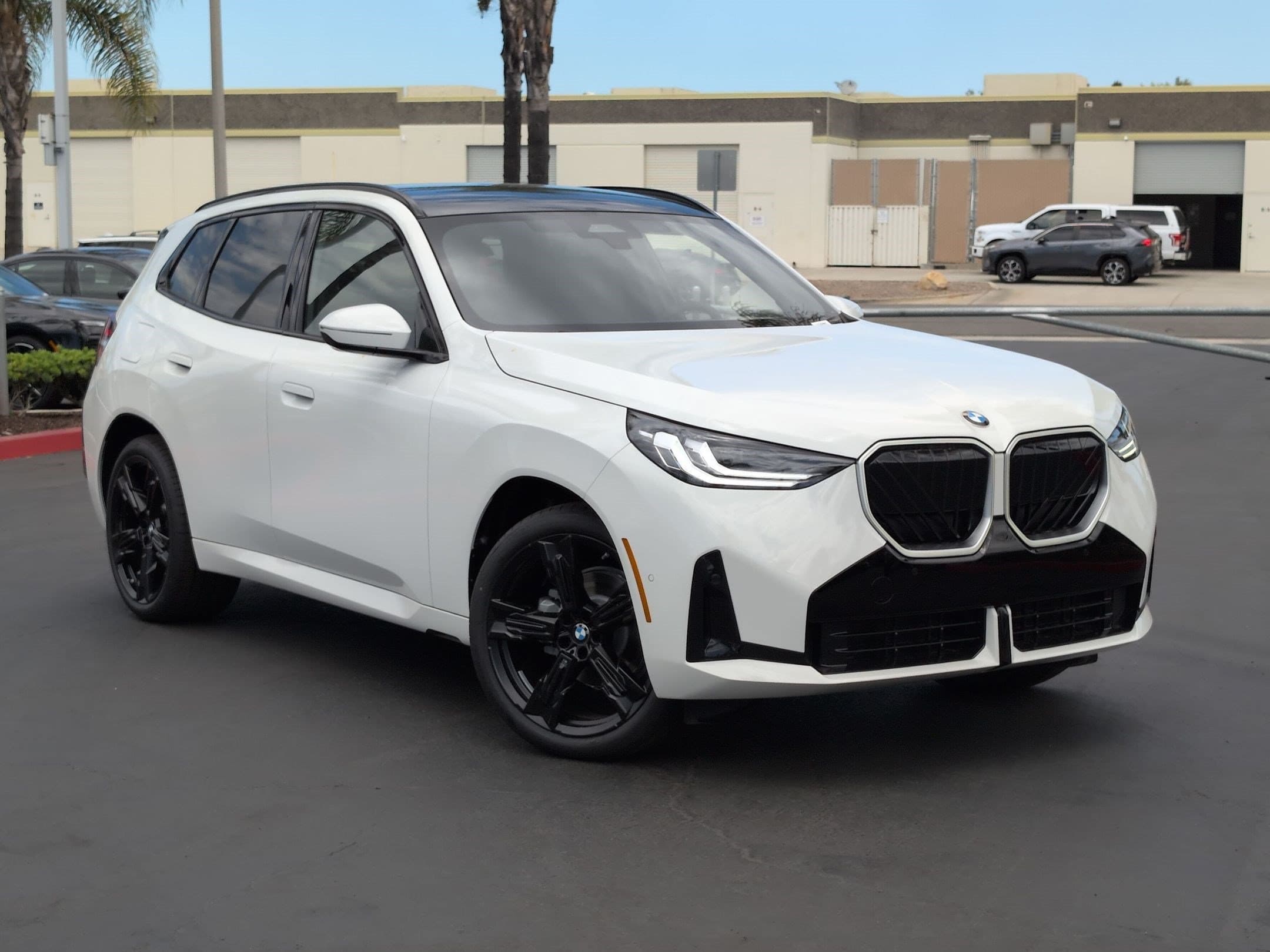 2026 BMW X3 photo 2