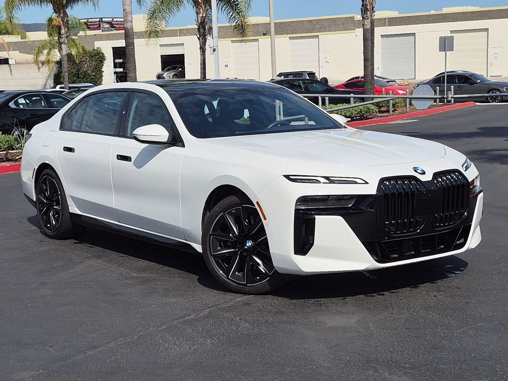 2023 BMW 7 photo 2