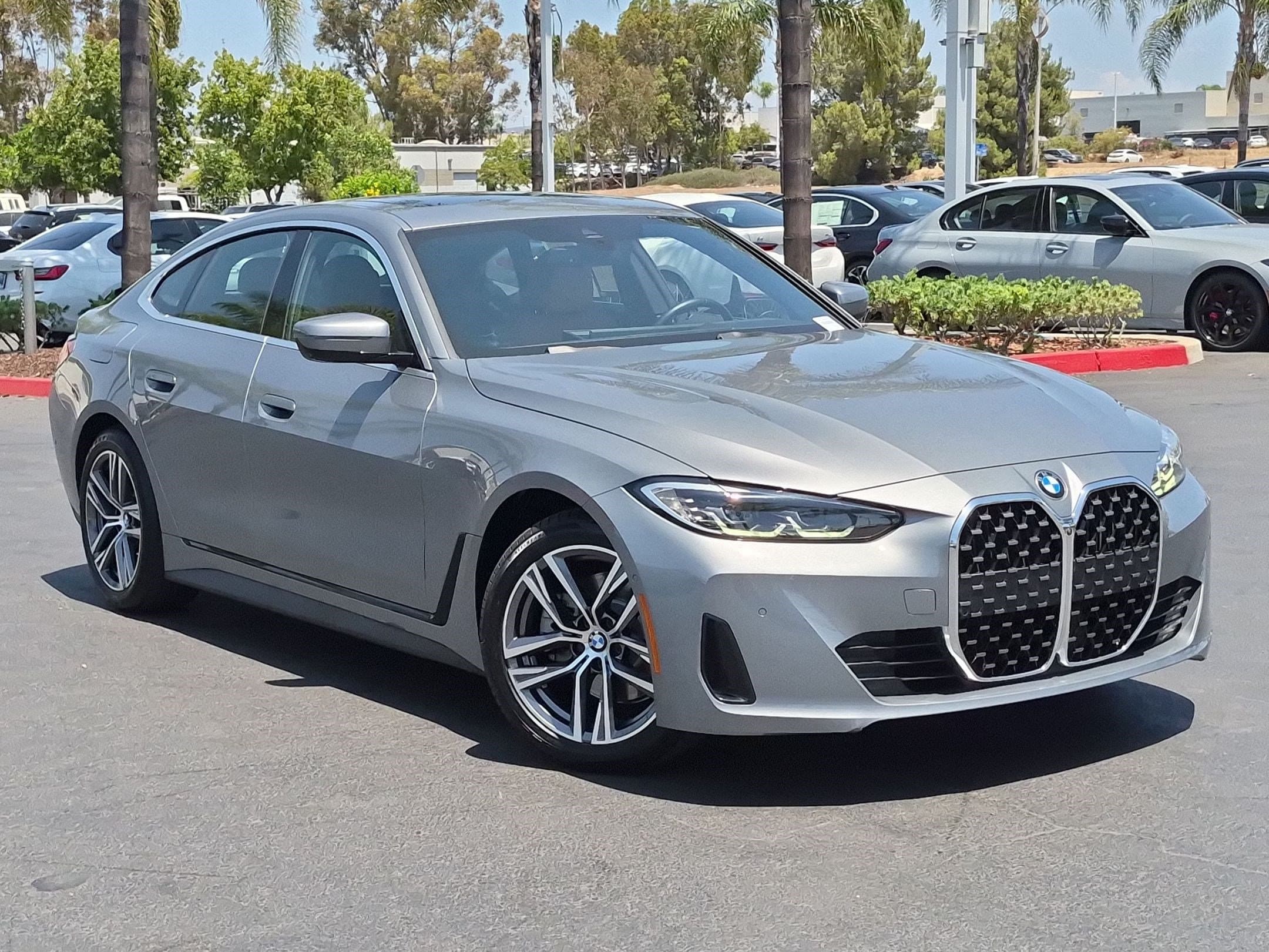2024 BMW 4 photo 2