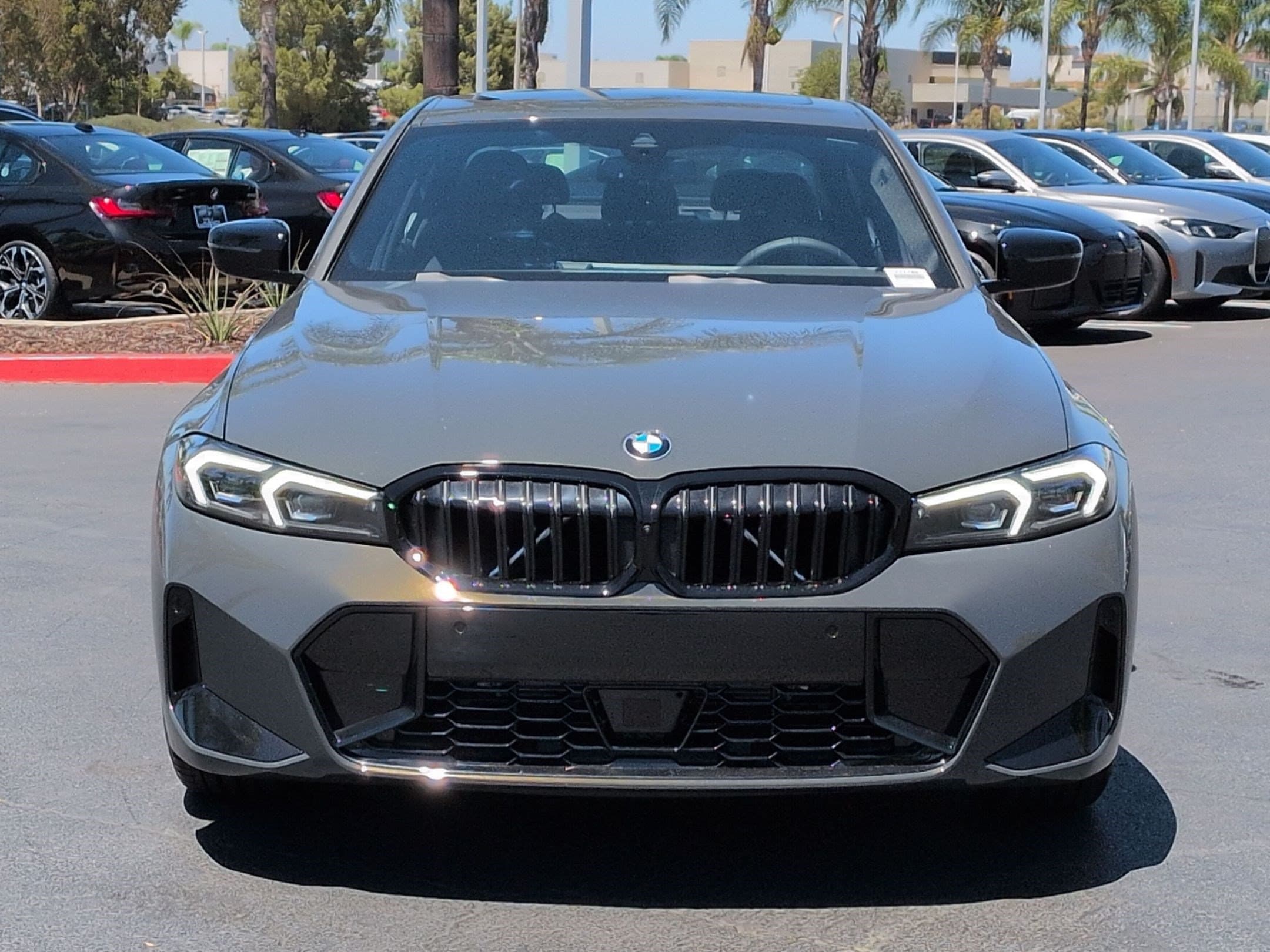 2026 BMW 3 photo 3