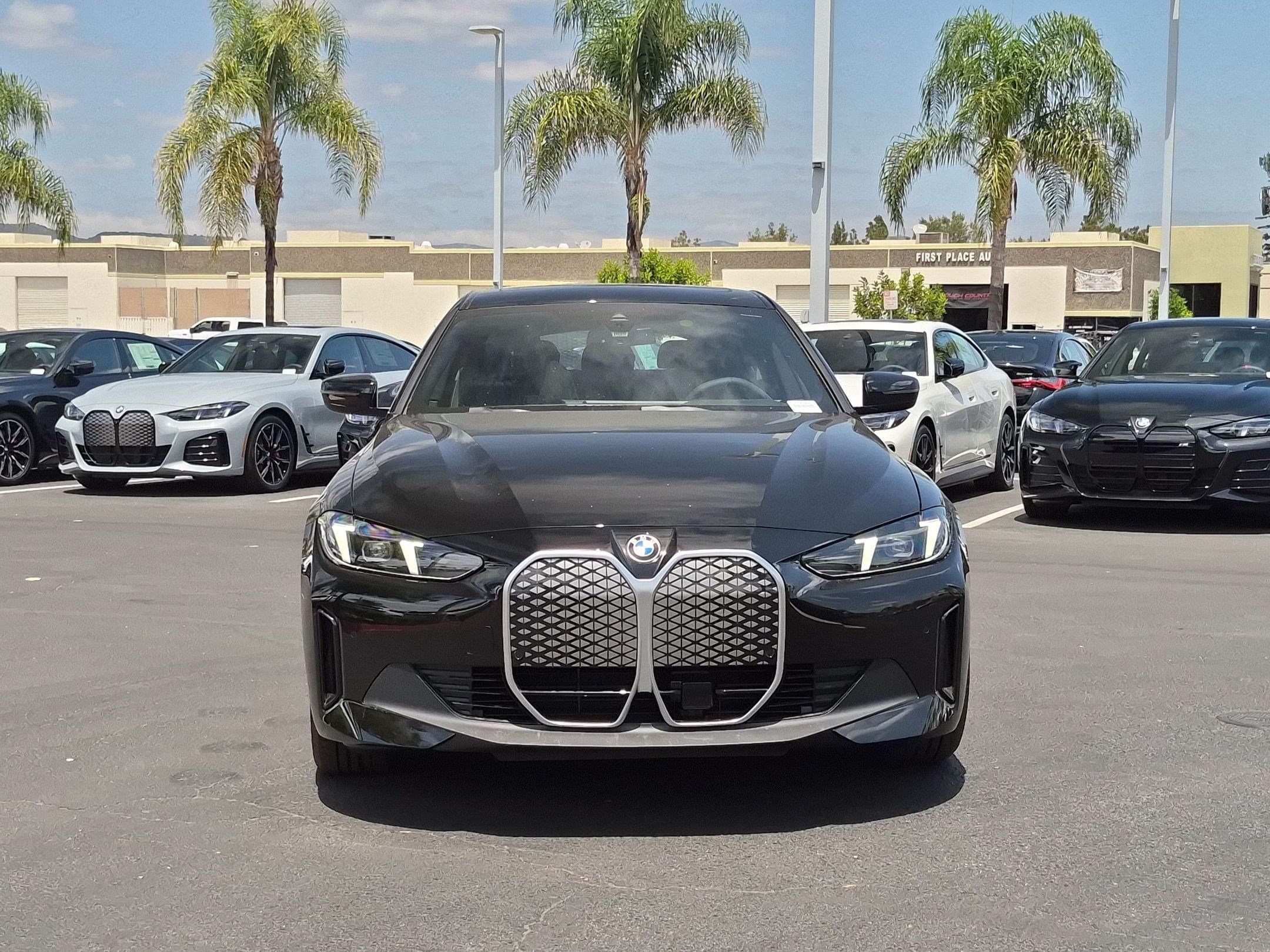 2026 BMW i4 photo 3