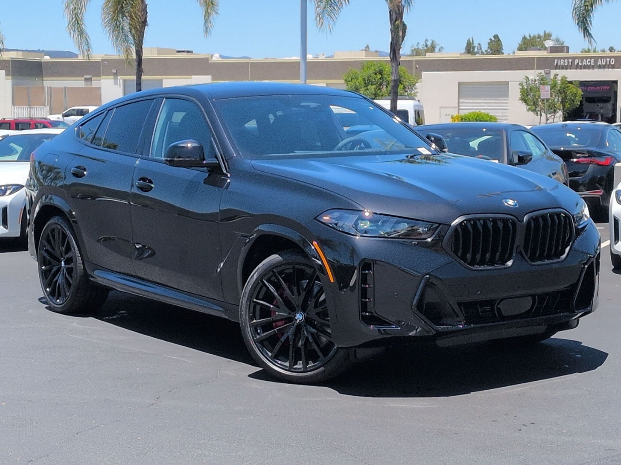2027 BMW X6 photo 2
