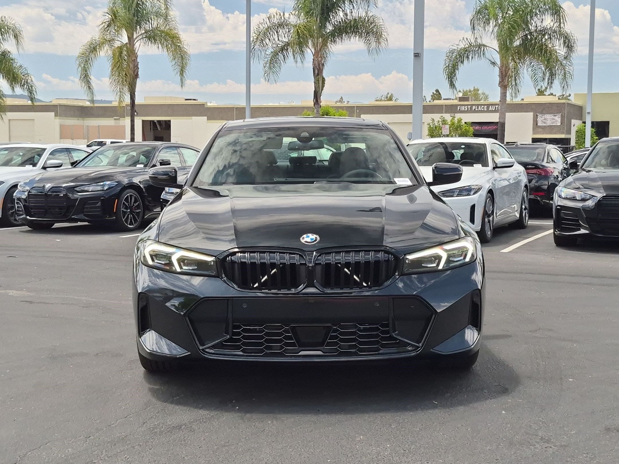 2026 BMW 3 photo 3