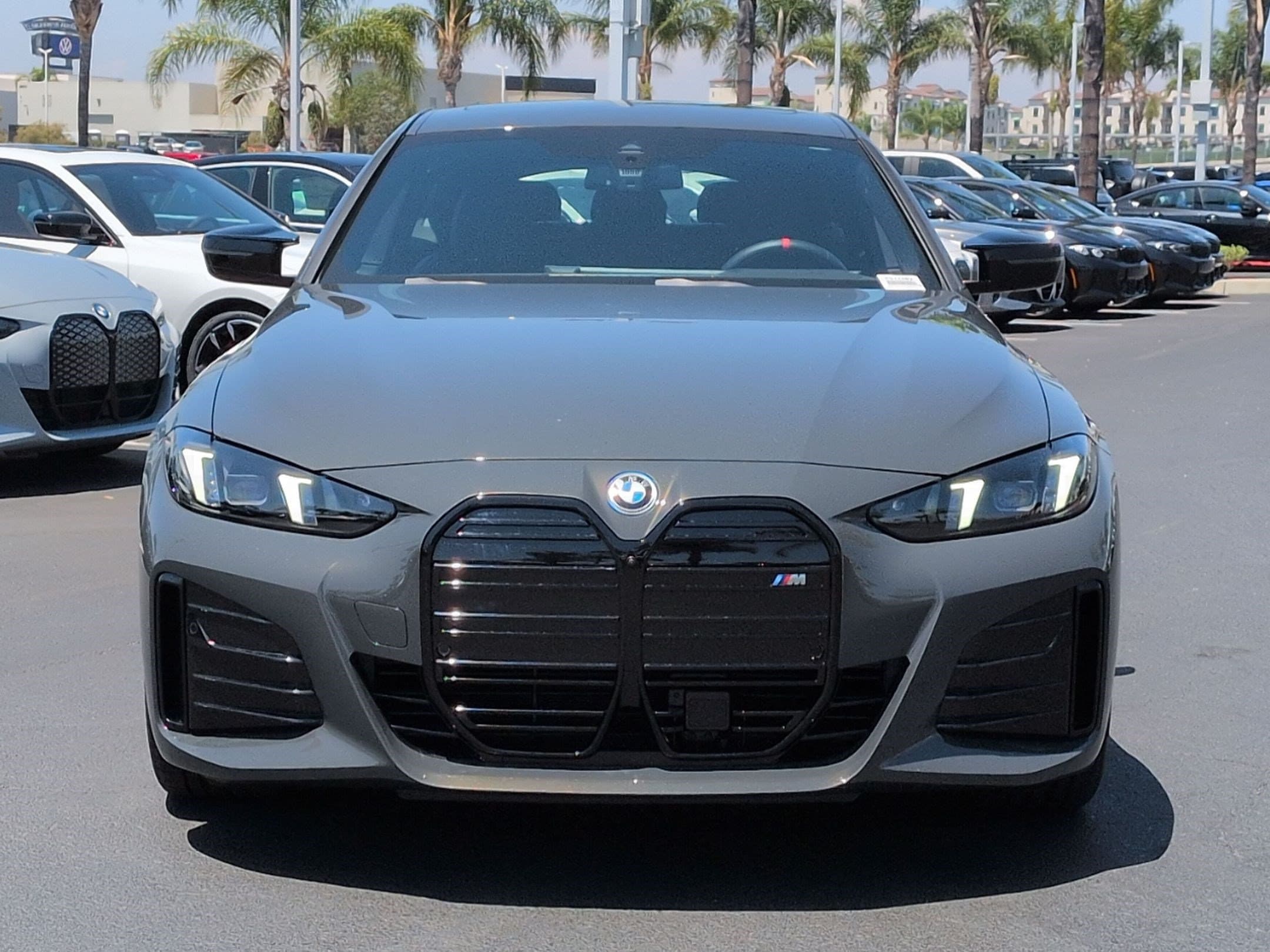 2025 BMW i4 photo 3