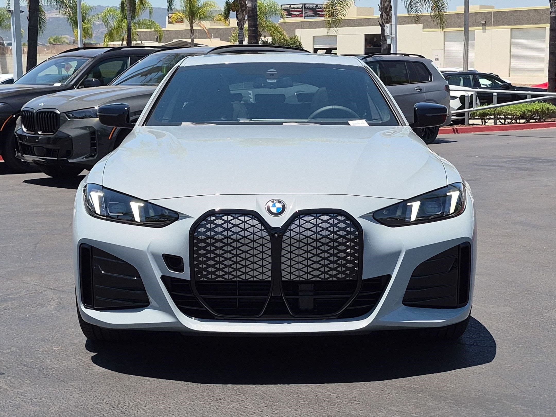 2026 BMW i4 photo 3