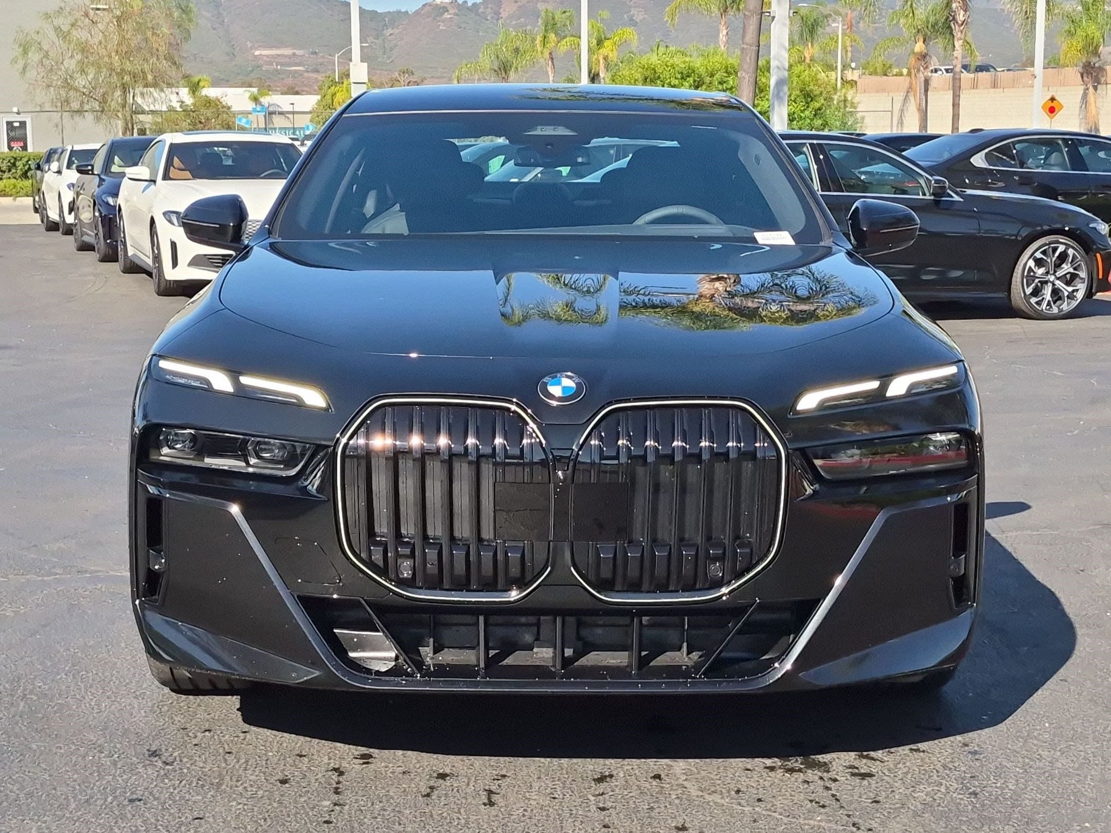 2026 BMW 7 photo 3