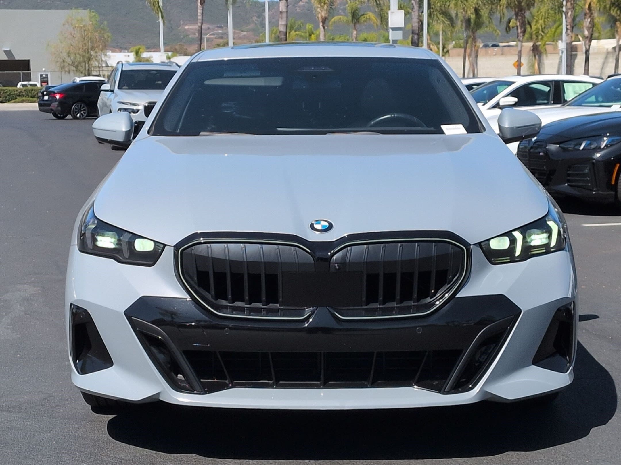 2024 BMW 5 photo 3