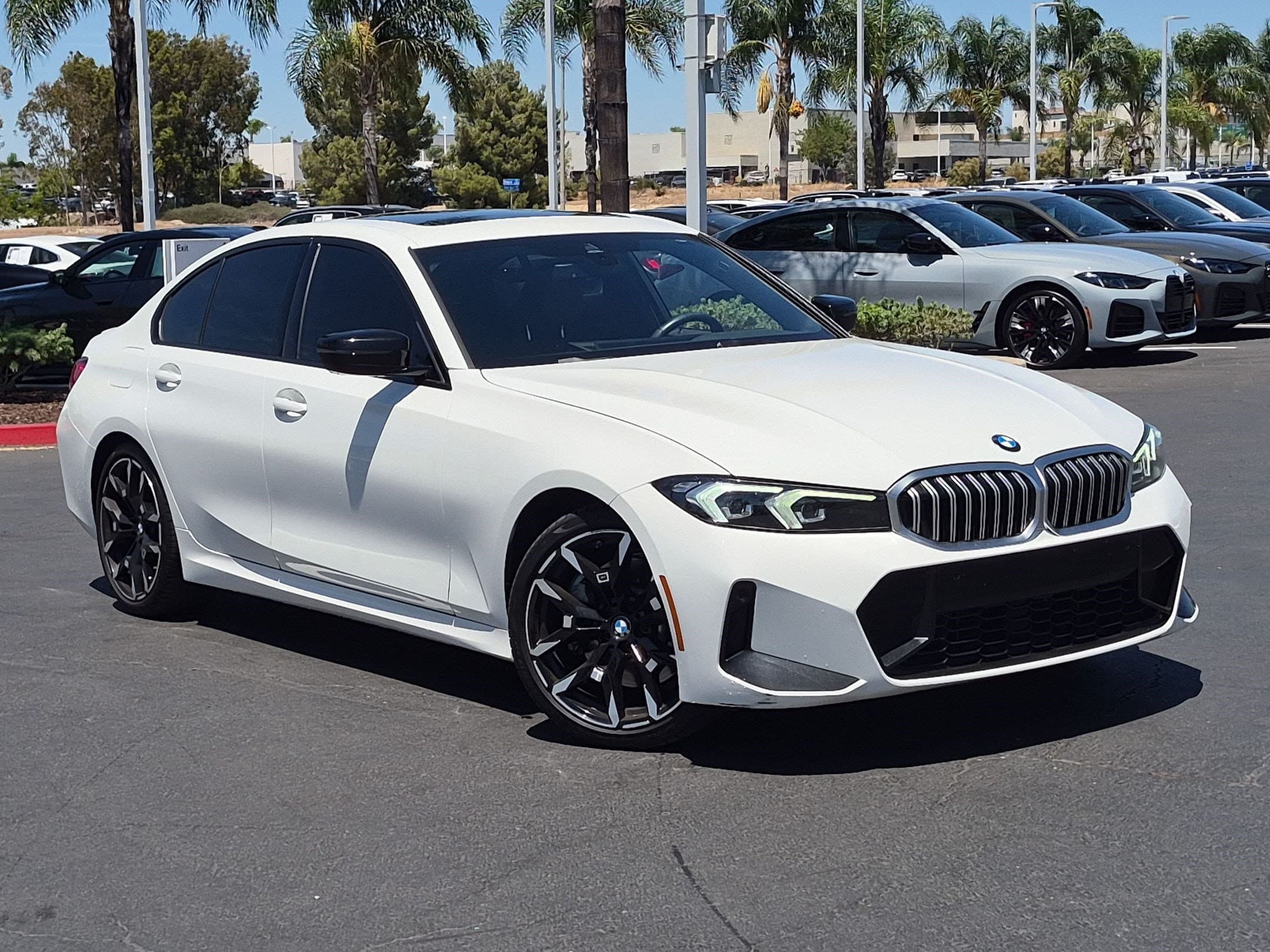 2025 BMW 3 photo 2