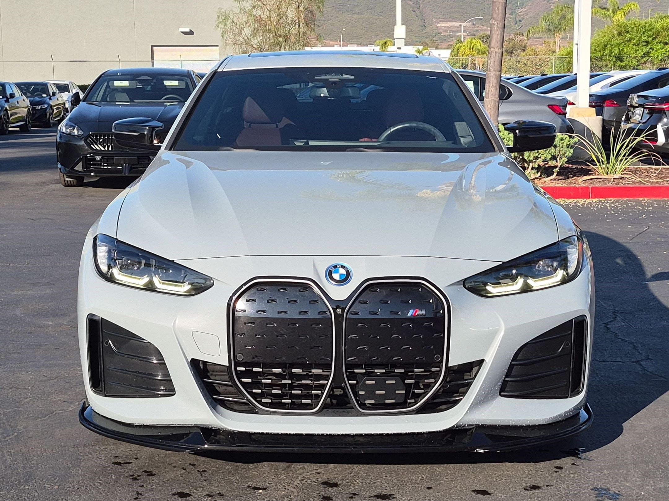 2024 BMW i4 photo 2