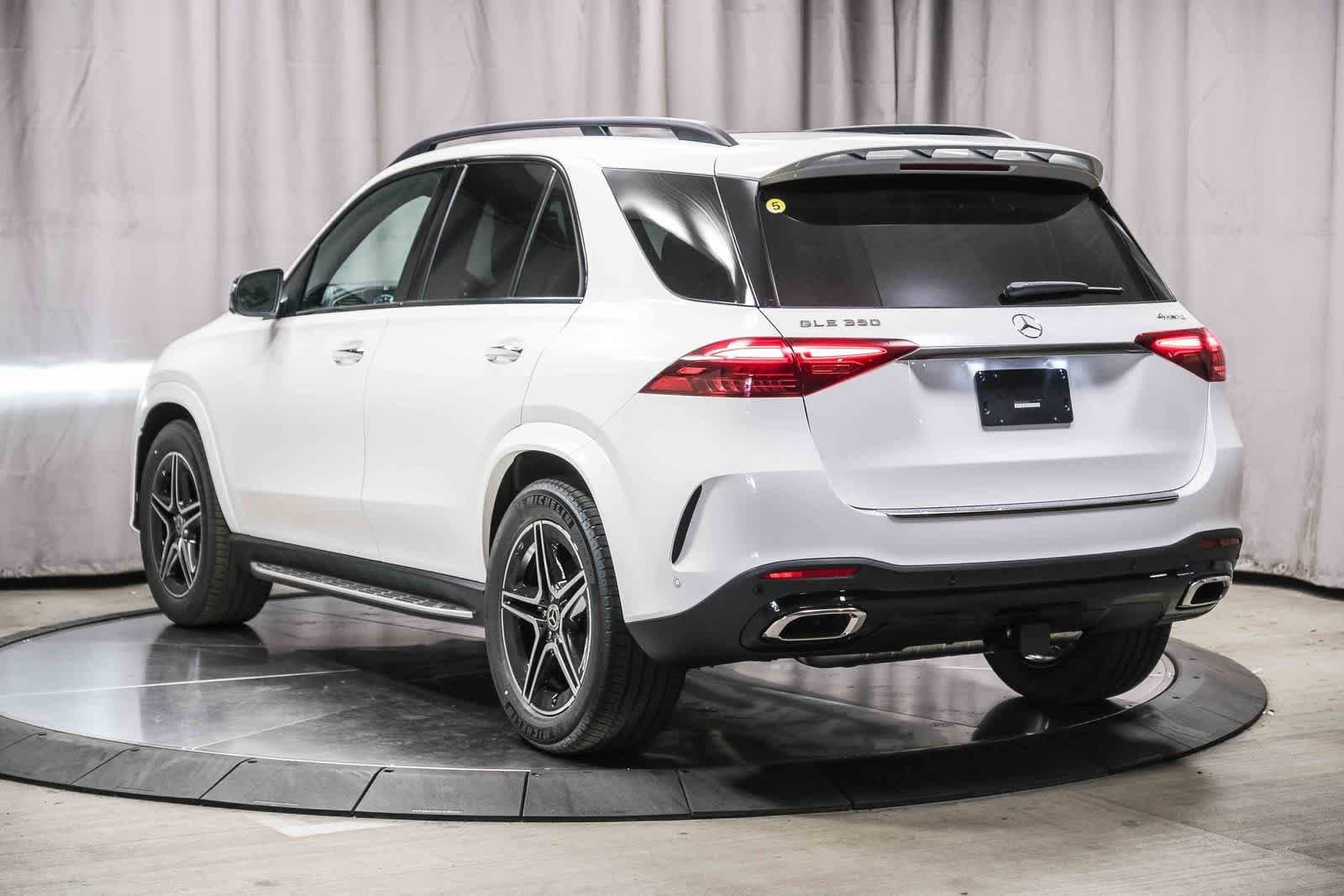 2026 Mercedes-Benz GLE photo 2