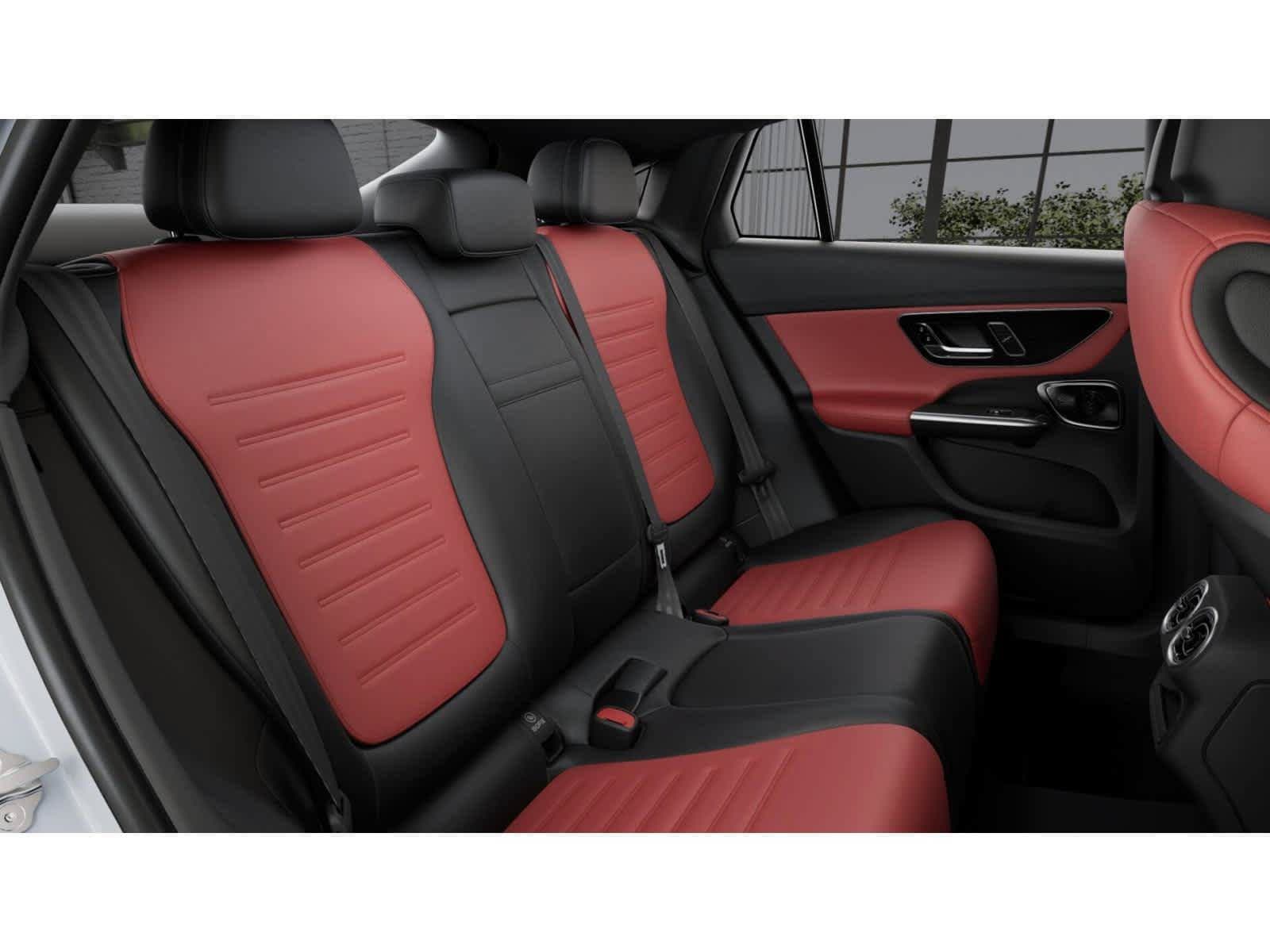 2026 Mercedes-Benz GLC photo 4